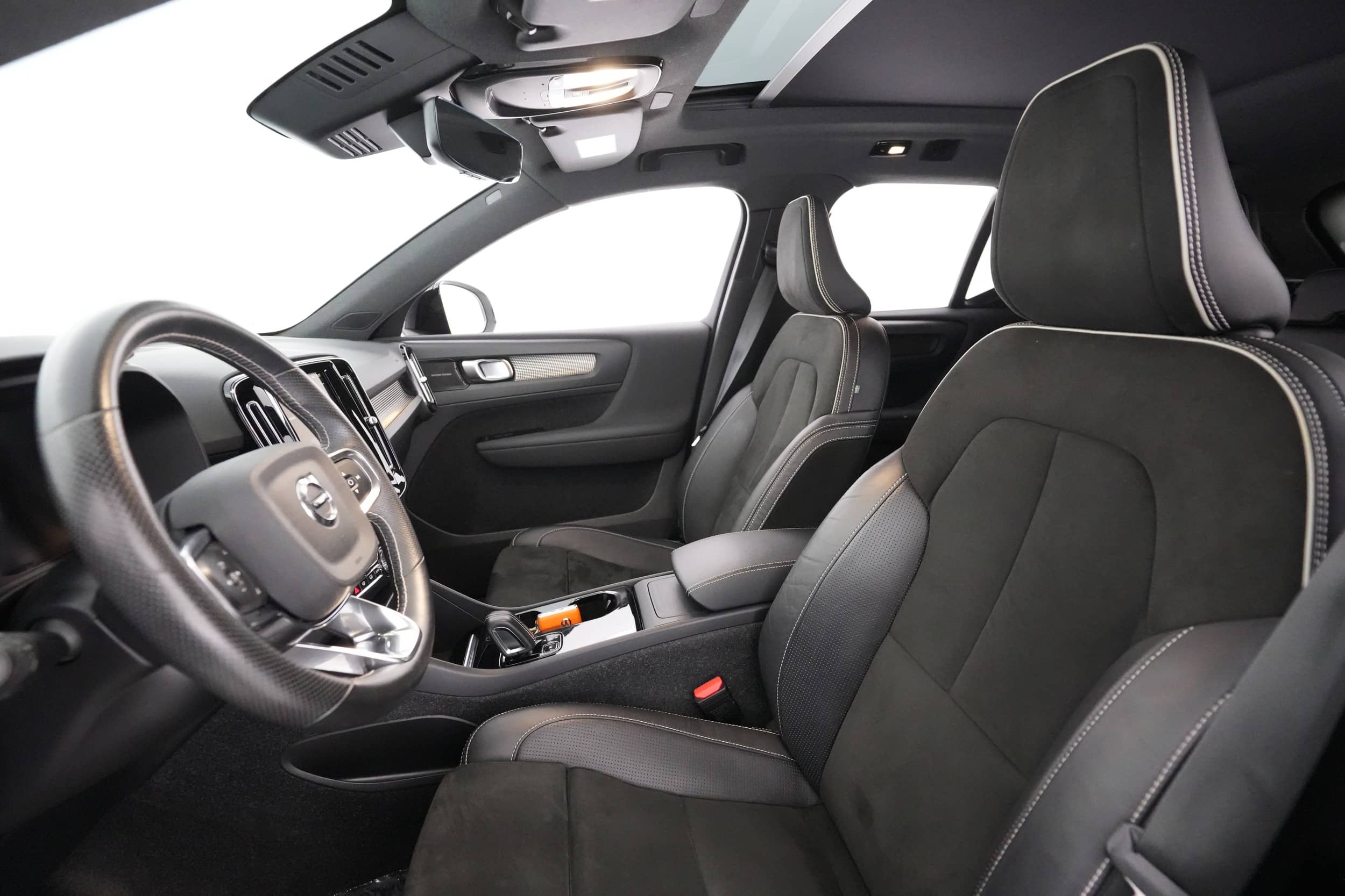 EverCars Co. vehicle image 16 for Volvo XC40 Recharge -  P8 on EverCars Co.