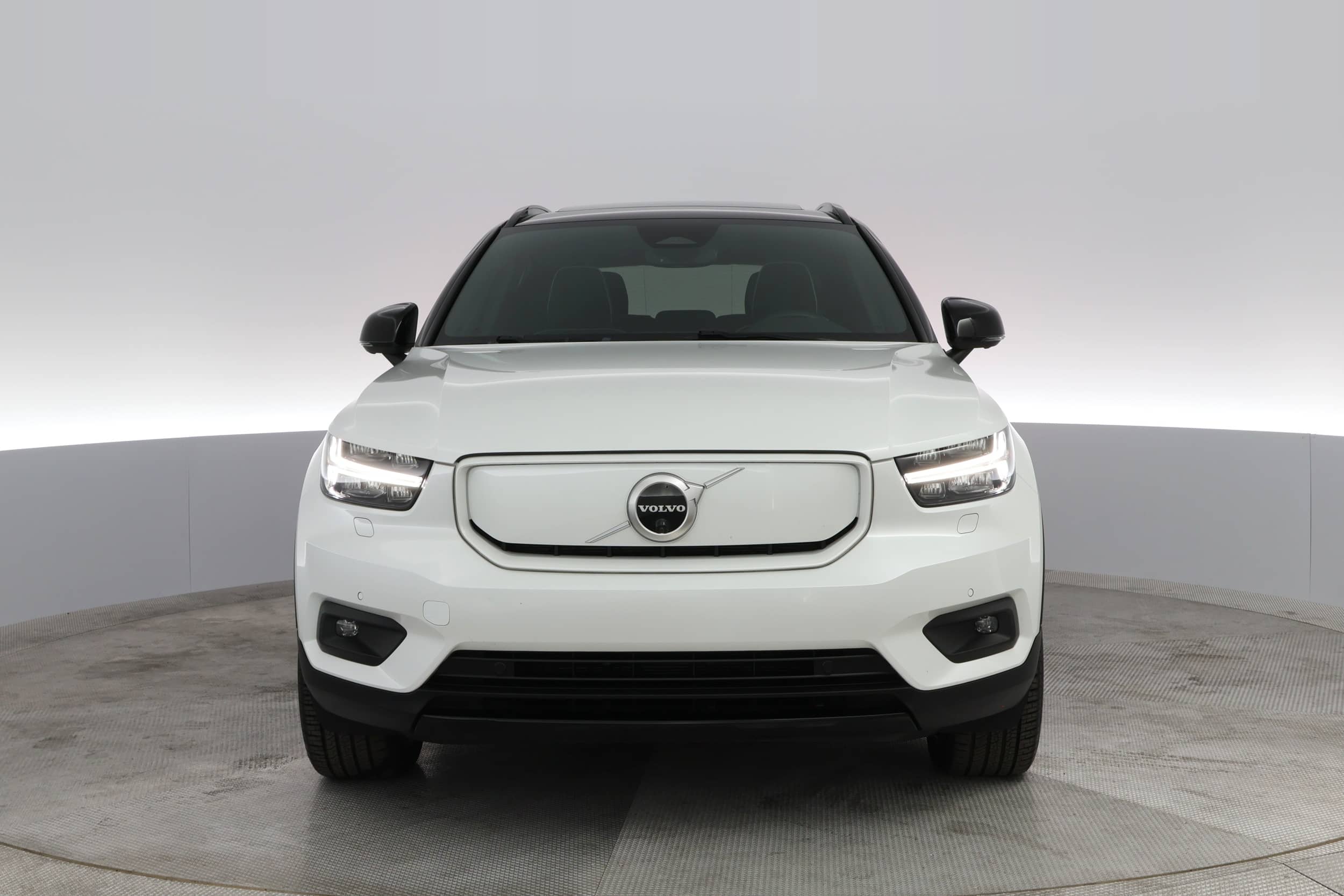 EverCars Co. vehicle image 6 for Volvo XC40 Recharge -  P8 on EverCars Co.