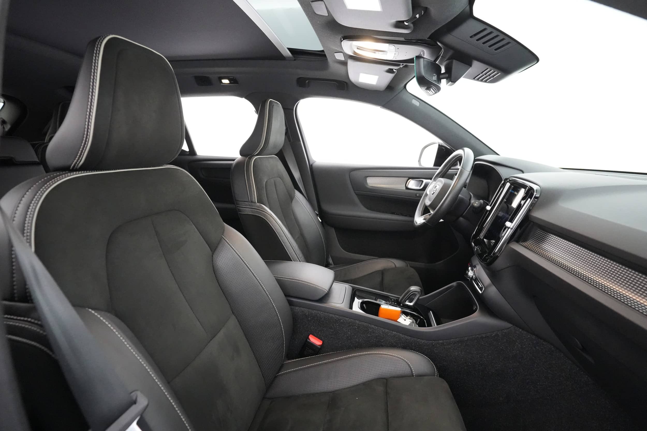 EverCars Co. vehicle image 18 for Volvo XC40 Recharge -  P8 on EverCars Co.