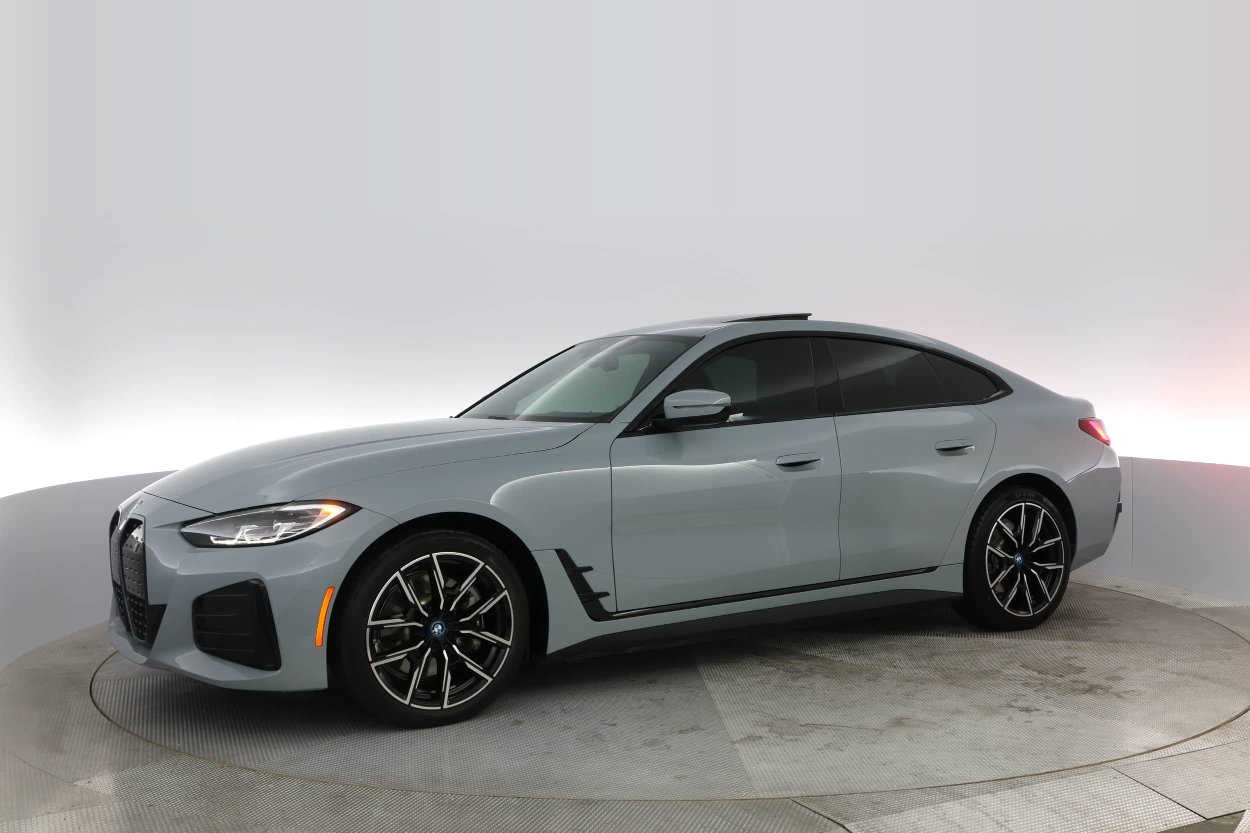 EverCars Co. vehicle image 10 for BMW i4 -  eDrive35 on EverCars Co.