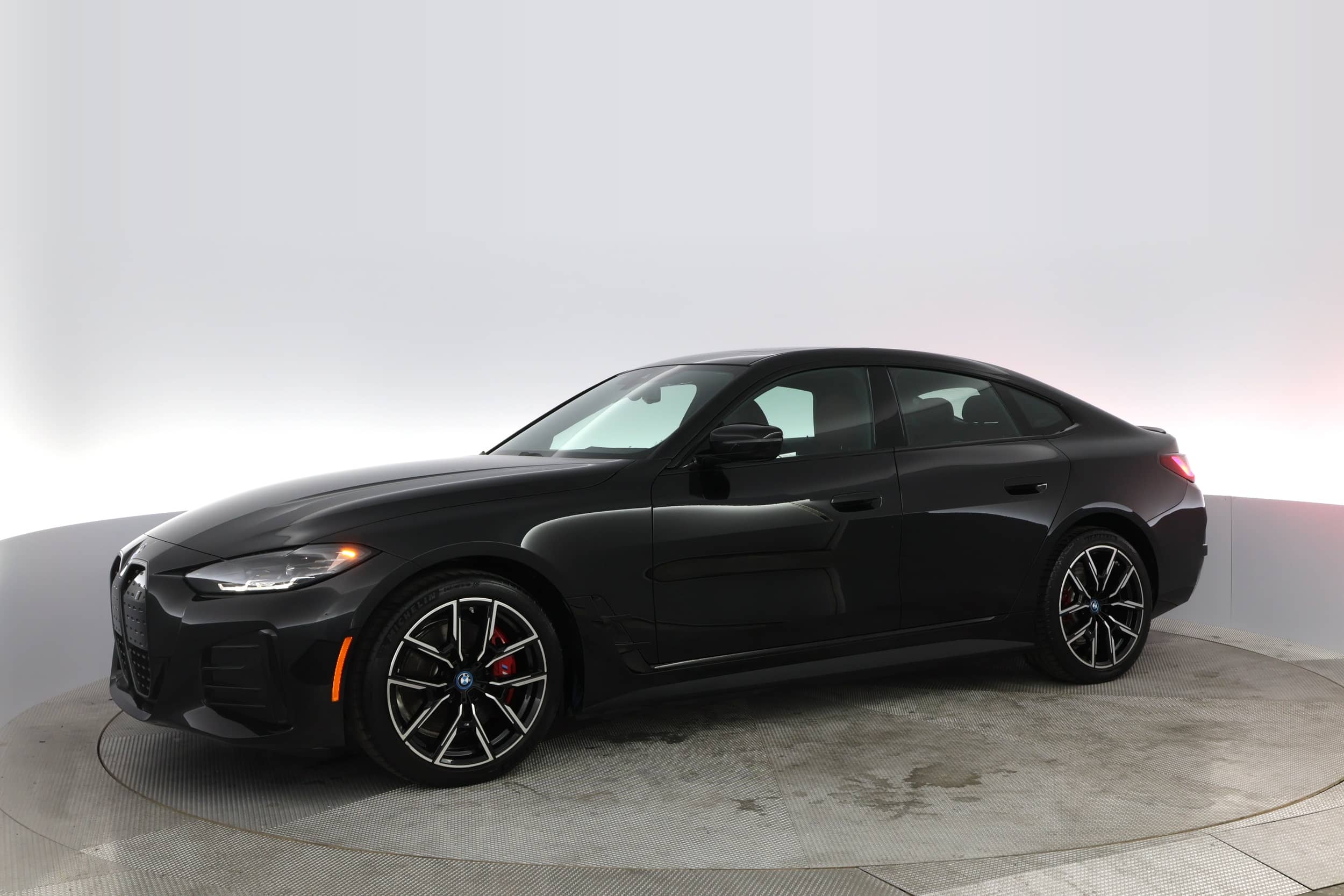 EverCars Co. vehicle image 10 for BMW i4 -  eDrive40 on EverCars Co.