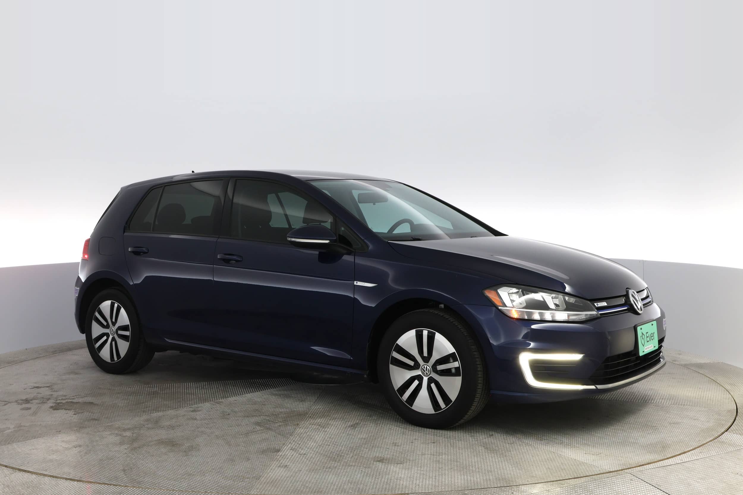 EverCars Co. vehicle image 7 for Volkswagen e-Golf -  SE on EverCars Co.