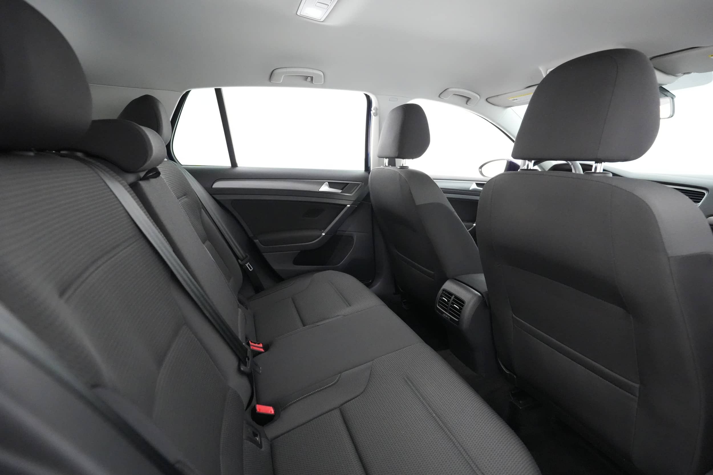 EverCars Co. vehicle image 3 for Volkswagen e-Golf -  SE on EverCars Co.