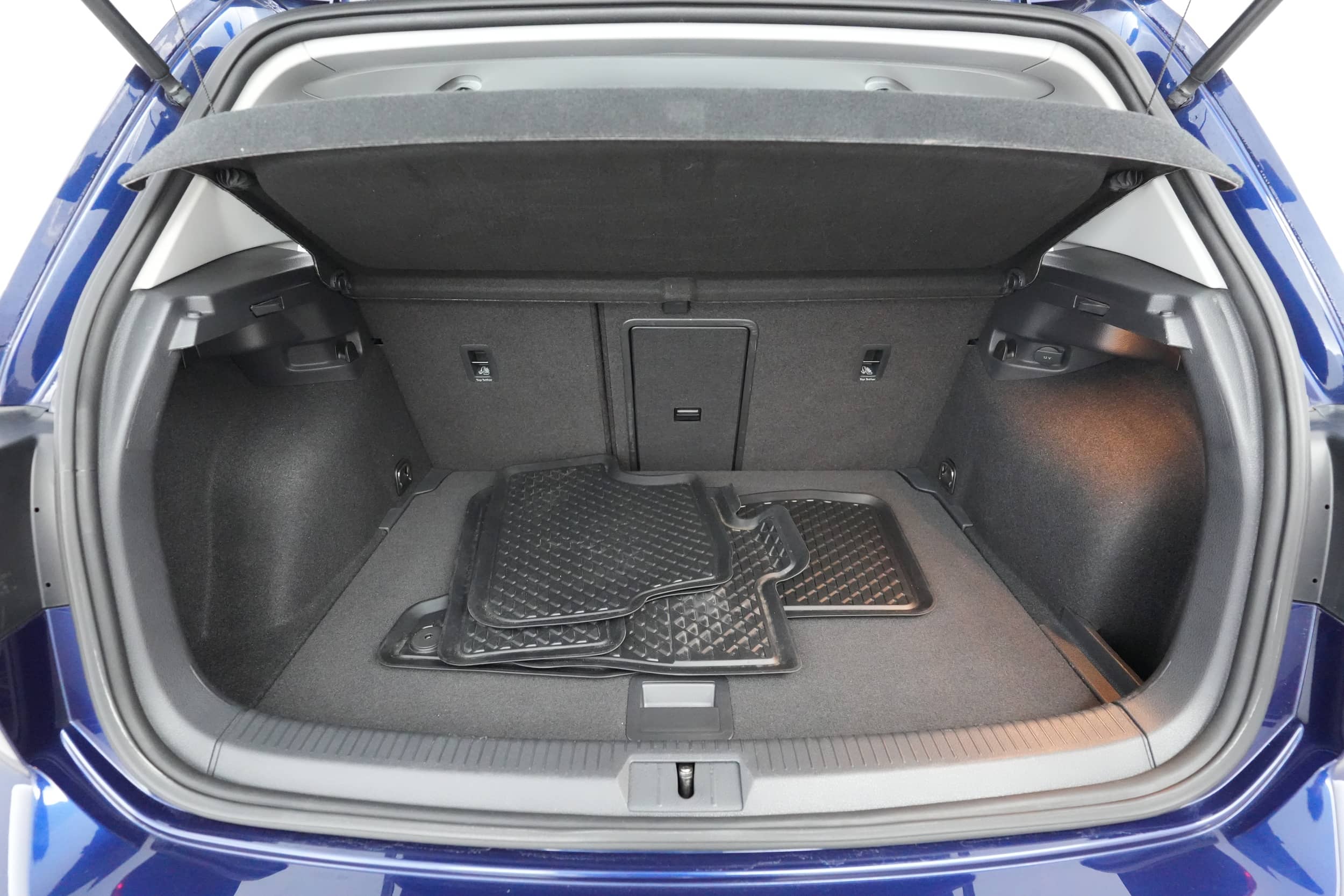 EverCars Co. vehicle image 20 for Volkswagen e-Golf -  SE on EverCars Co.