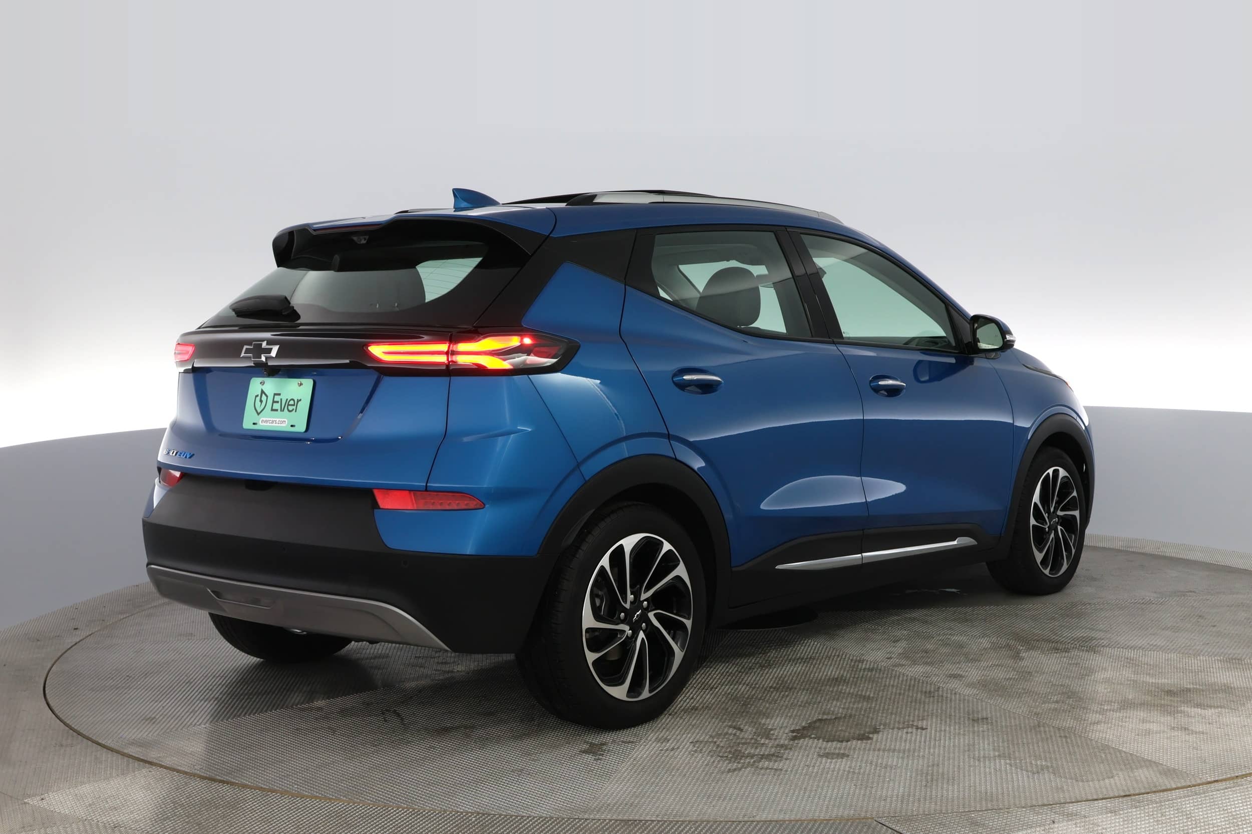 EverCars Co. vehicle image 2 for Chevrolet Bolt EUV -  Premier on EverCars Co.