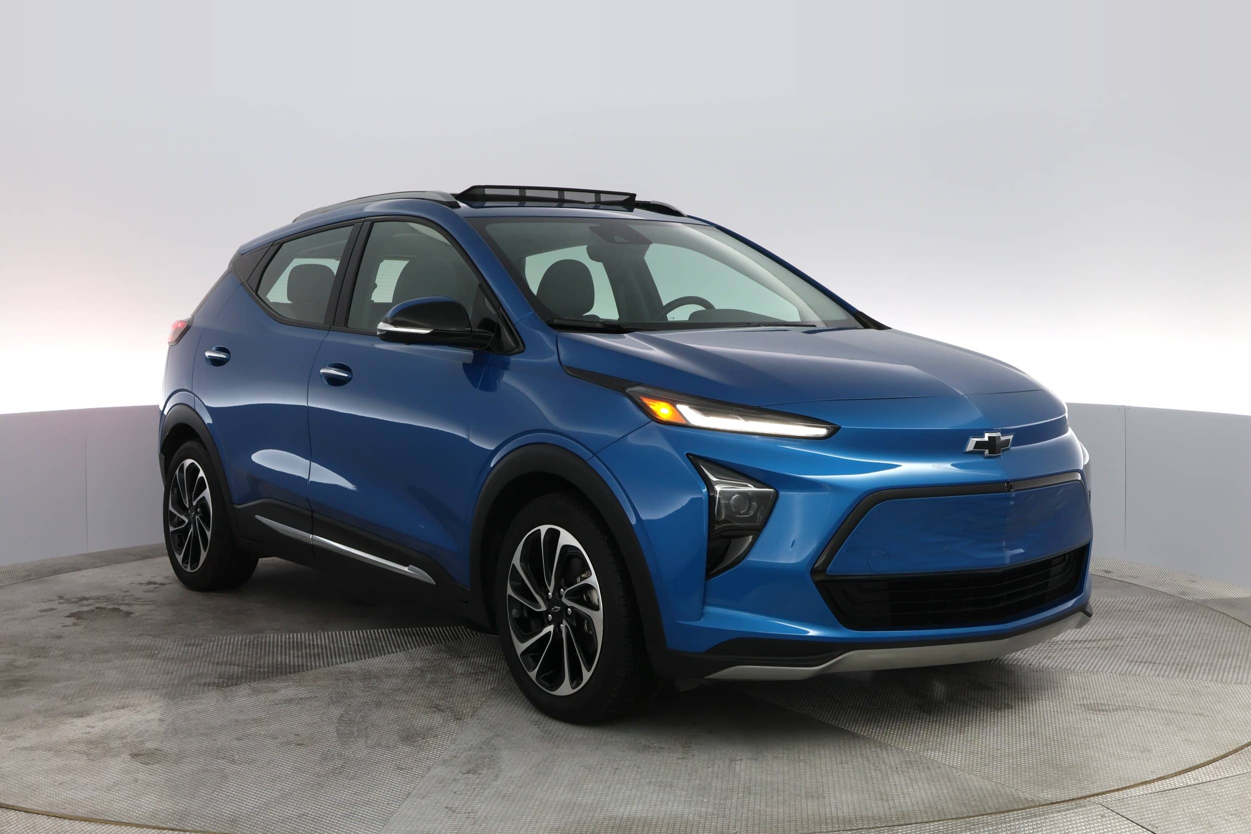 EverCars Co. vehicle image 7 for Chevrolet Bolt EUV -  Premier on EverCars Co.