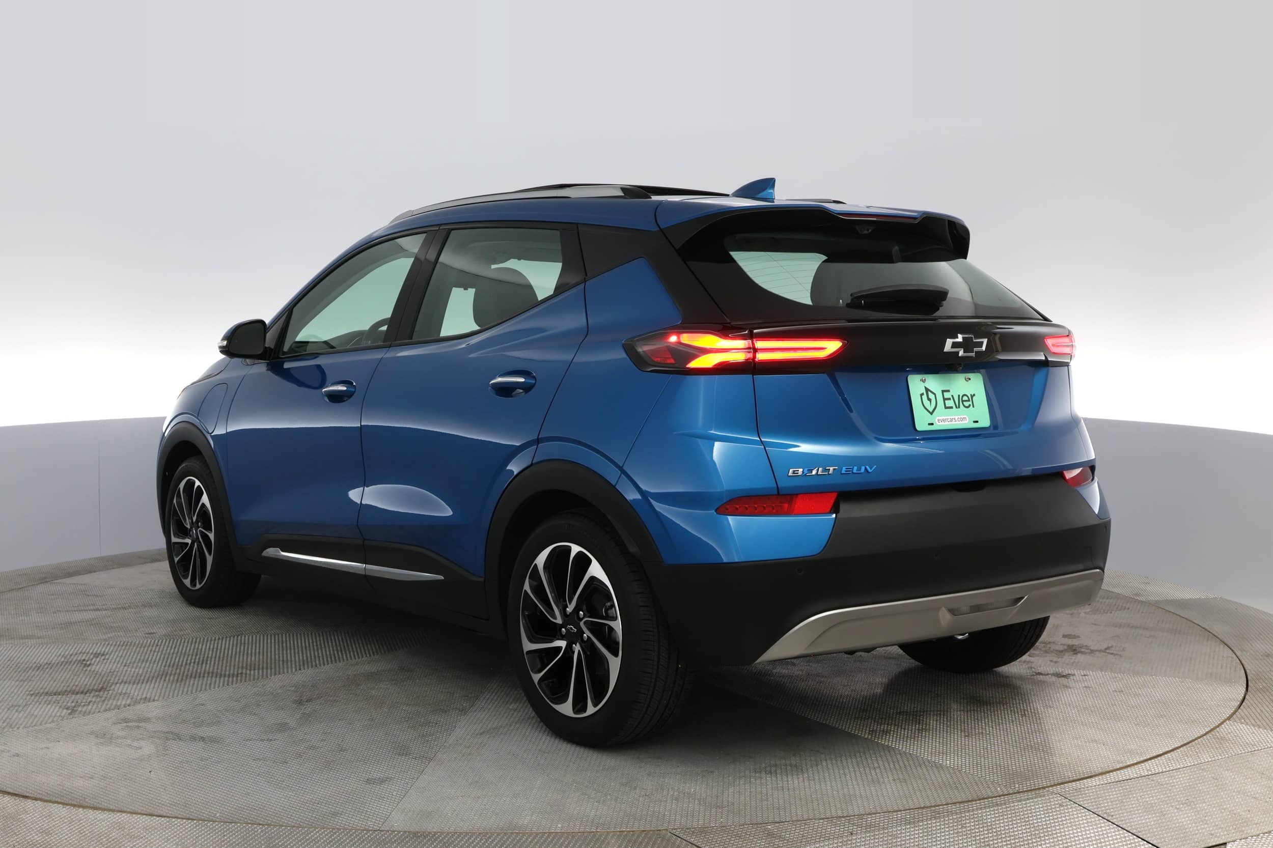 EverCars Co. vehicle image 10 for Chevrolet Bolt EUV -  Premier on EverCars Co.