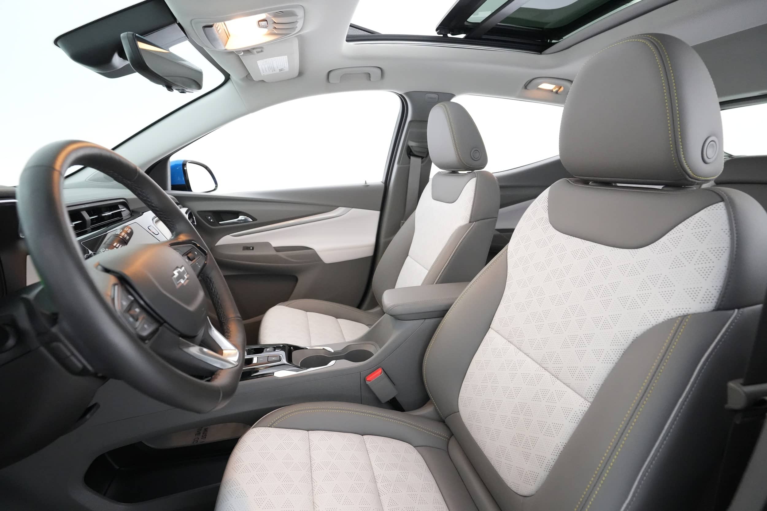 EverCars Co. vehicle image 16 for Chevrolet Bolt EUV -  Premier on EverCars Co.
