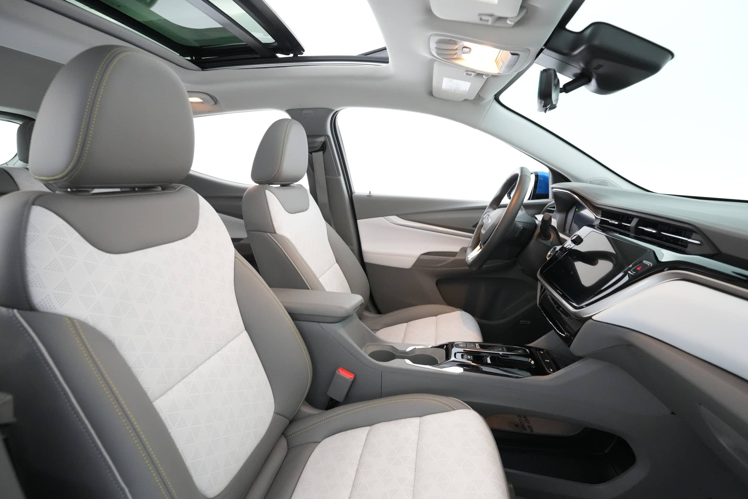 EverCars Co. vehicle image 18 for Chevrolet Bolt EUV -  Premier on EverCars Co.