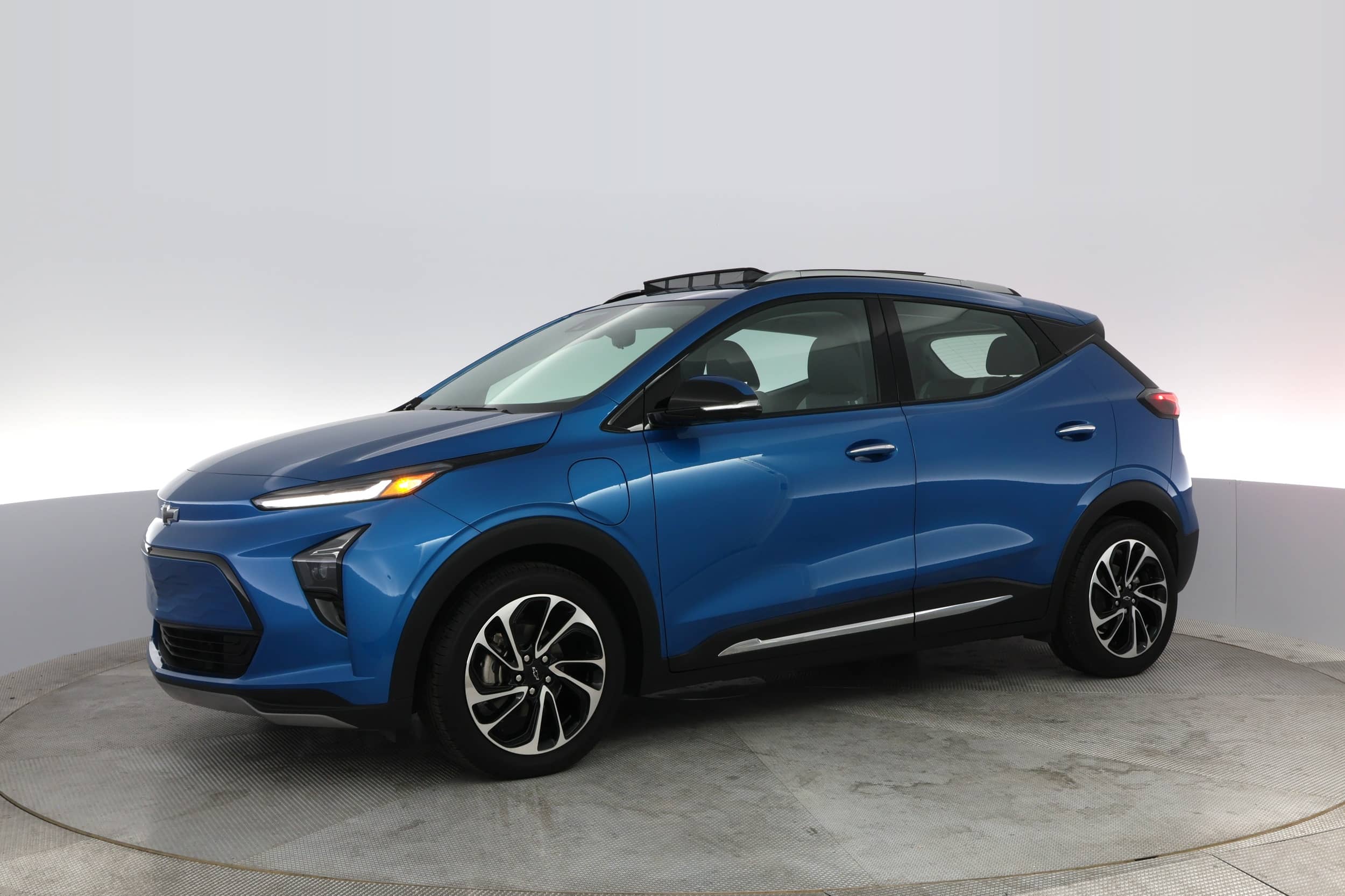 EverCars Co. vehicle image 11 for Chevrolet Bolt EUV -  Premier on EverCars Co.