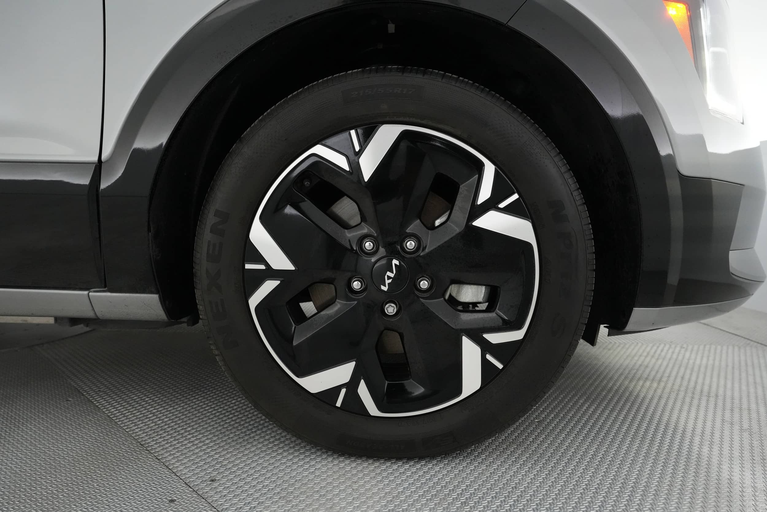 EverCars Co. vehicle image 7 for Kia Niro EV -  Wind on EverCars Co.
