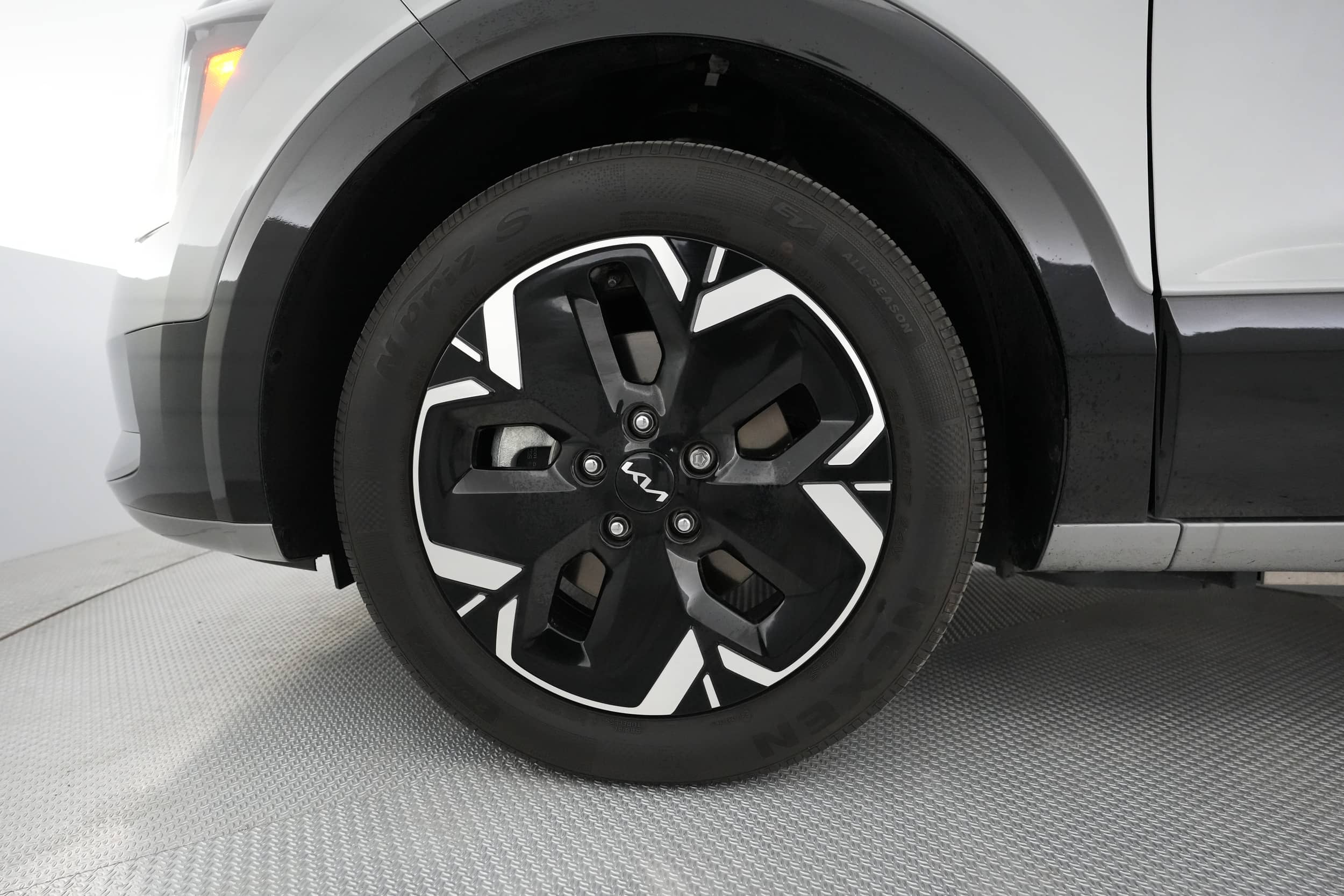 EverCars Co. vehicle image 15 for Kia Niro EV -  Wind on EverCars Co.