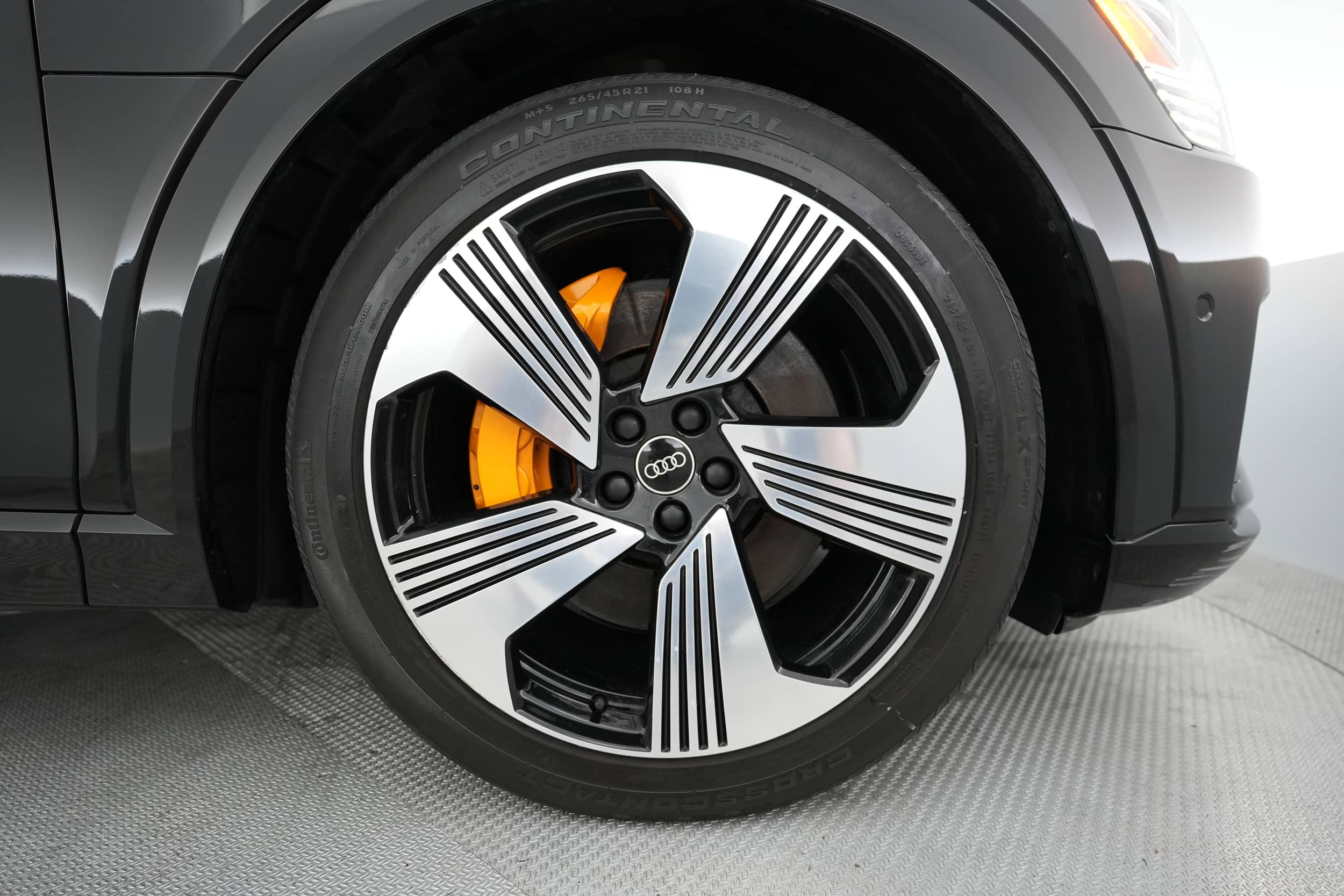 EverCars Co. vehicle image 16 for Audi e-tron -  Premium Plus on EverCars Co.
