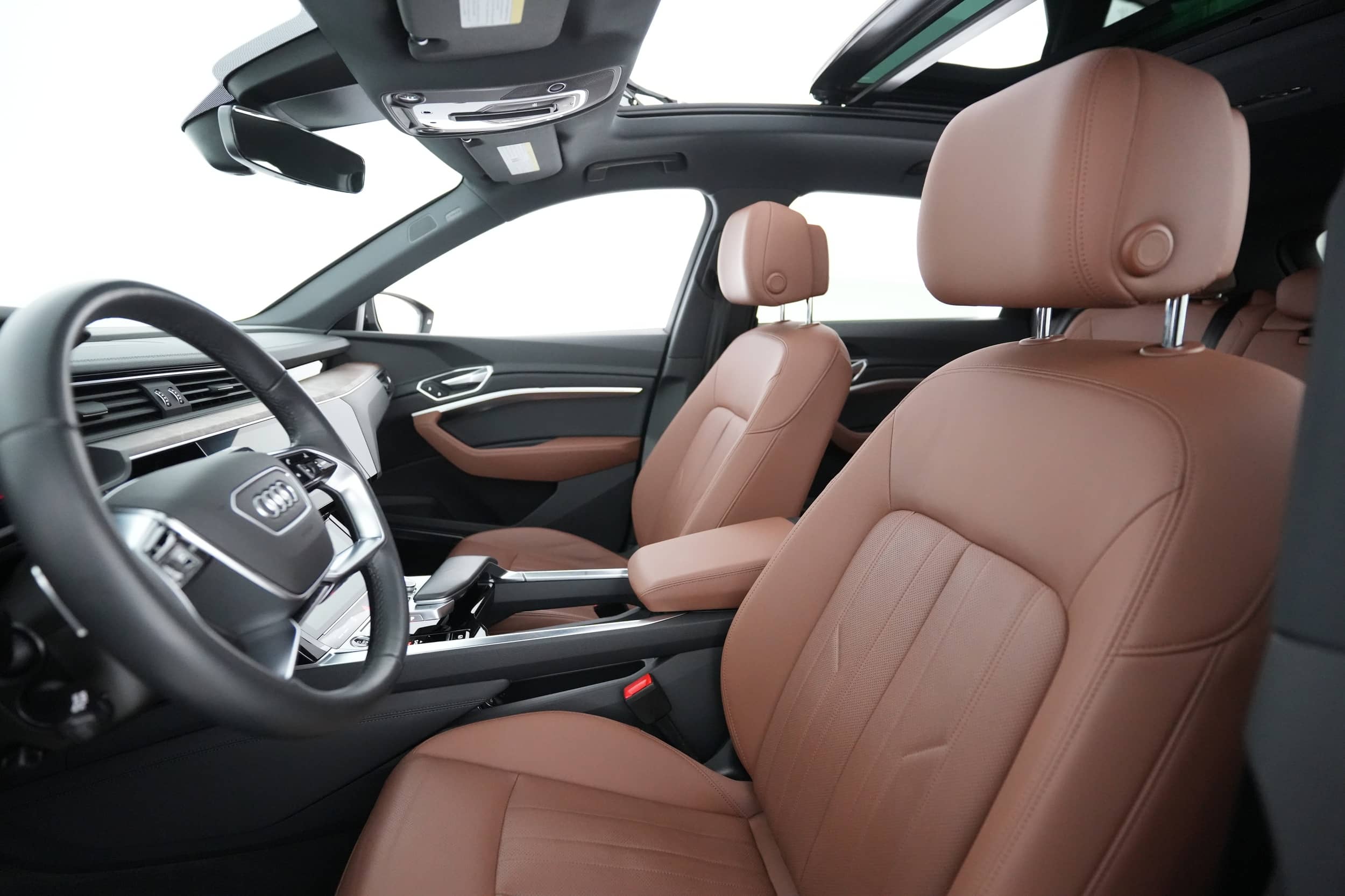 EverCars Co. vehicle image 3 for Audi e-tron -  Premium Plus on EverCars Co.