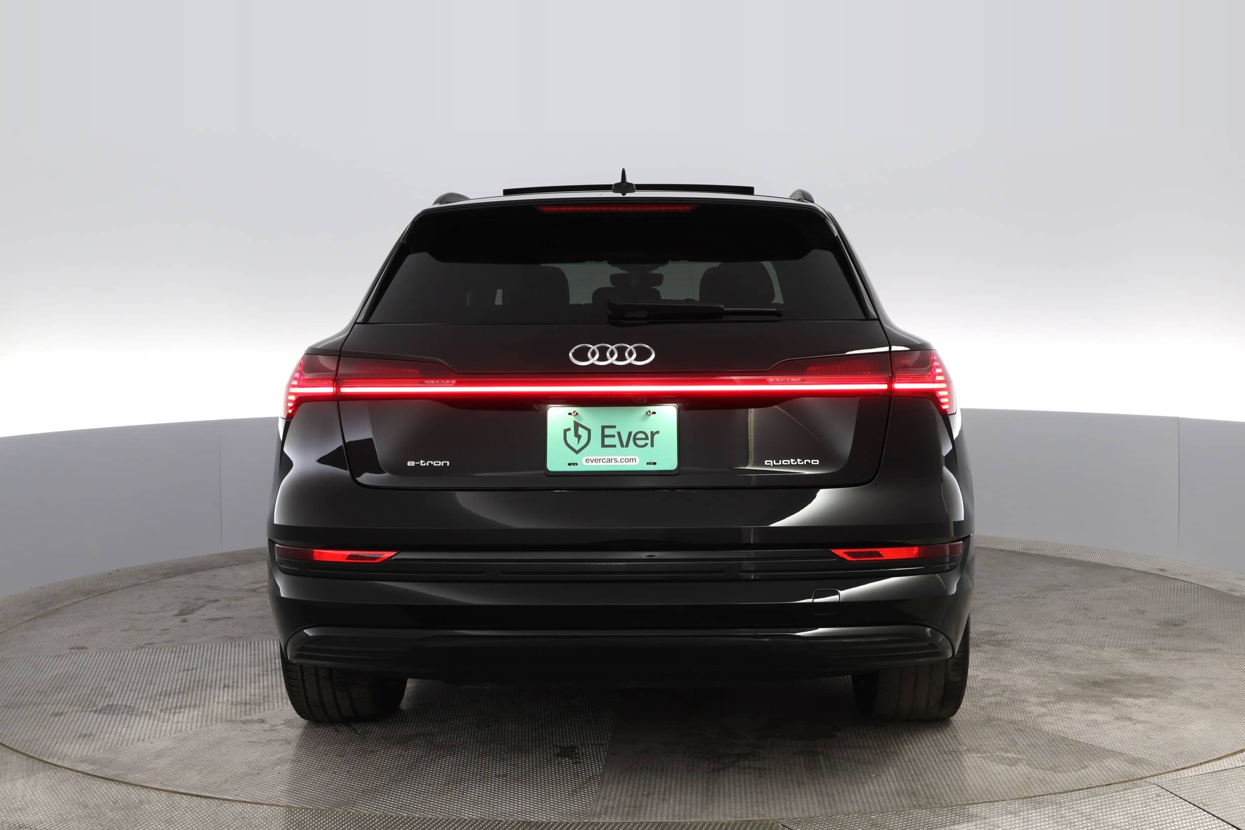 EverCars Co. vehicle image 13 for Audi e-tron -  Premium Plus on EverCars Co.