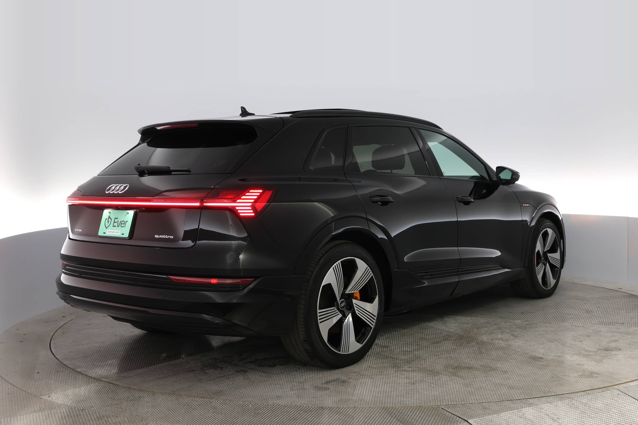 EverCars Co. vehicle image 2 for Audi e-tron -  Premium Plus on EverCars Co.