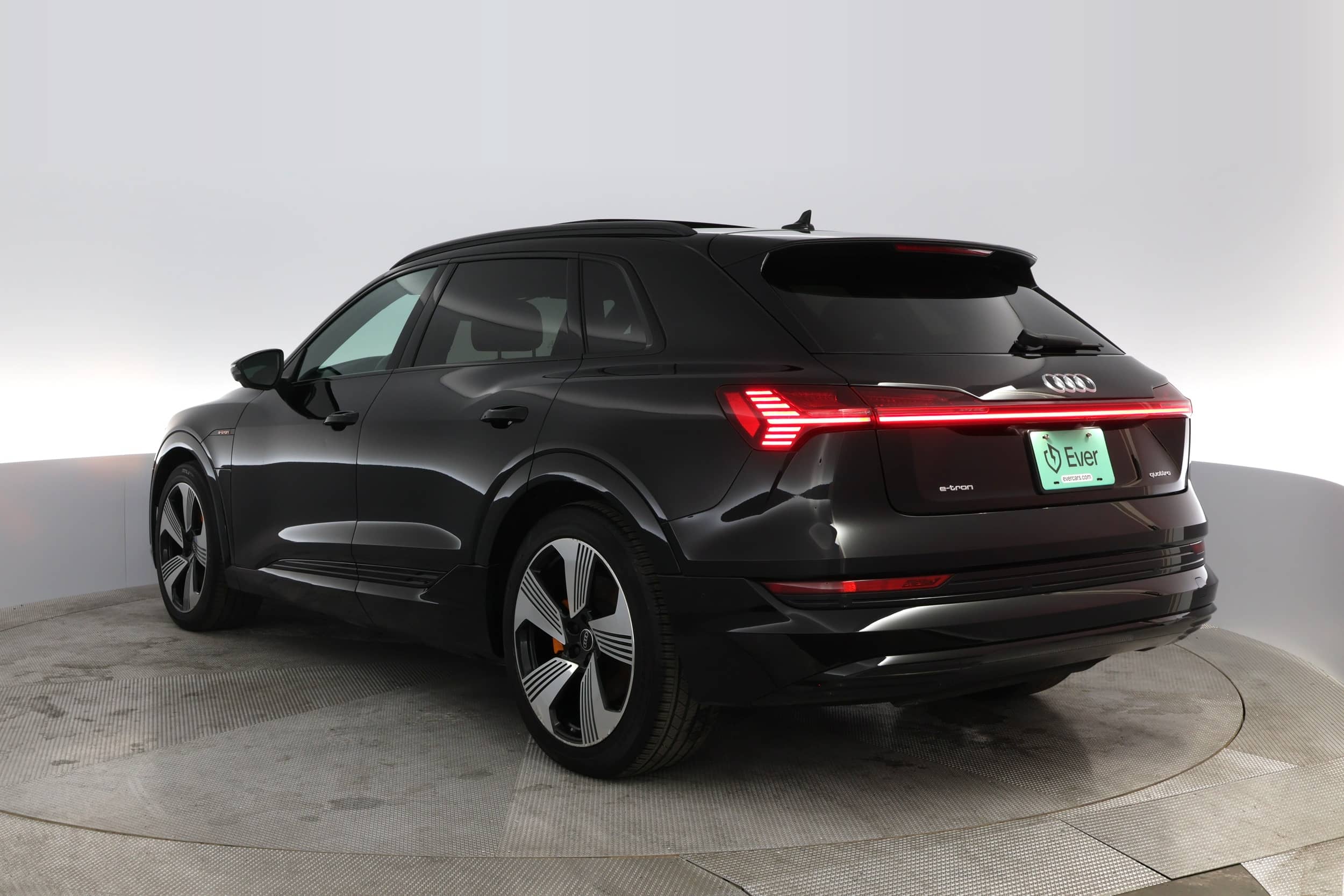 EverCars Co. vehicle image 9 for Audi e-tron -  Premium Plus on EverCars Co.