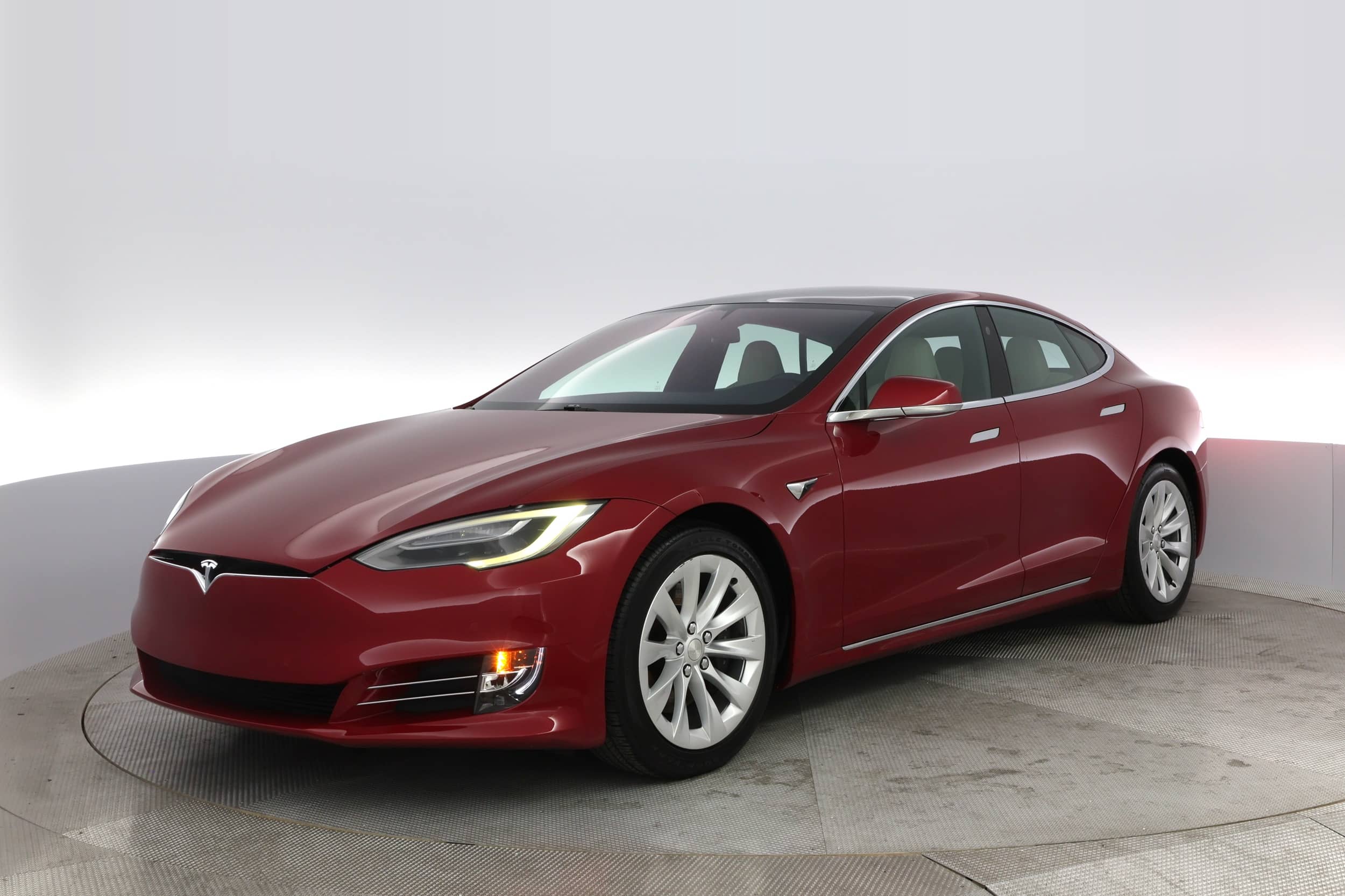 EverCars Co. featured vehicle's image for Tesla Model S -  Long Range on EverCars Co.