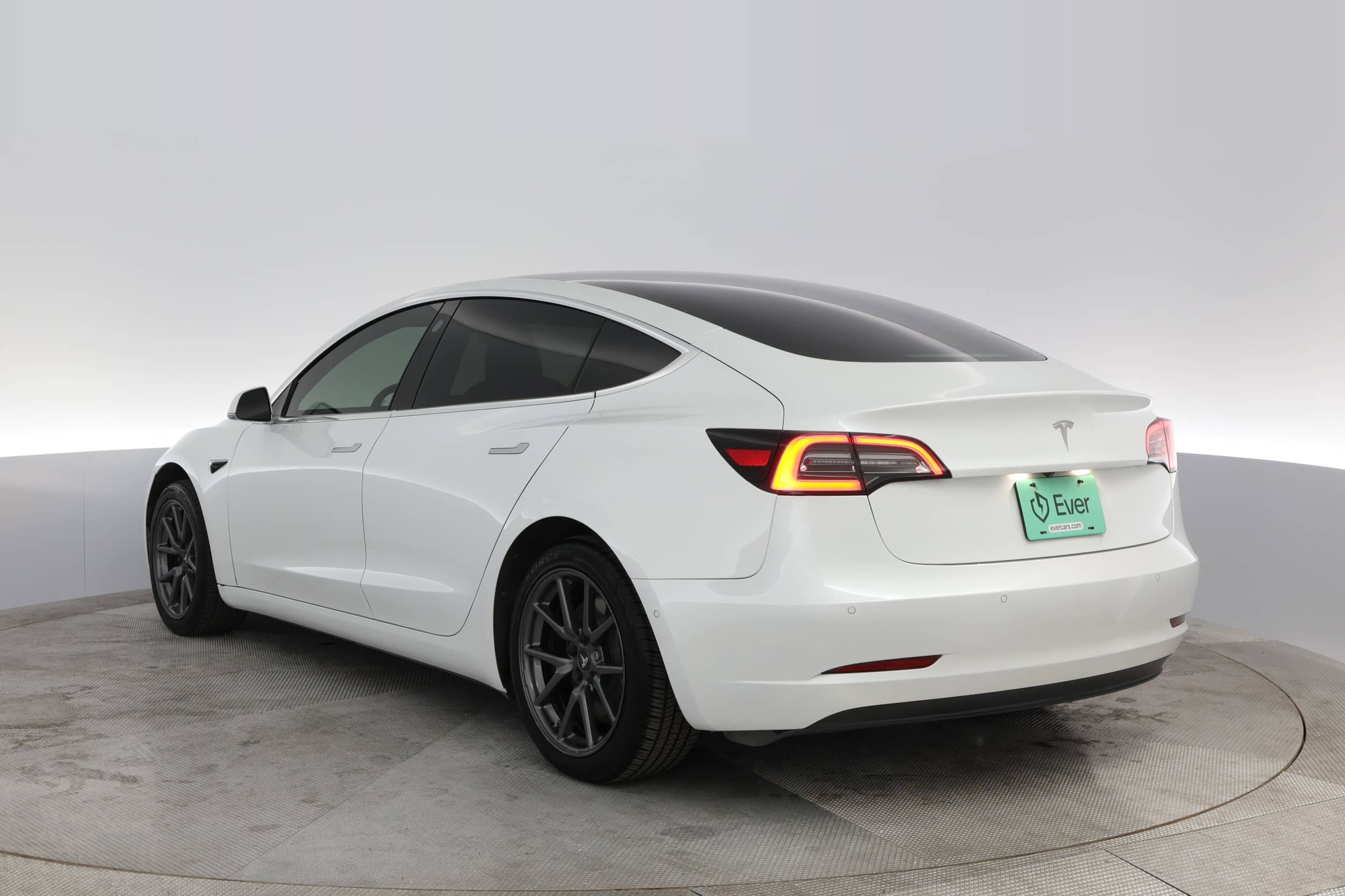 EverCars Co. vehicle image 10 for Tesla Model 3 -  Standard Range Plus on EverCars Co.