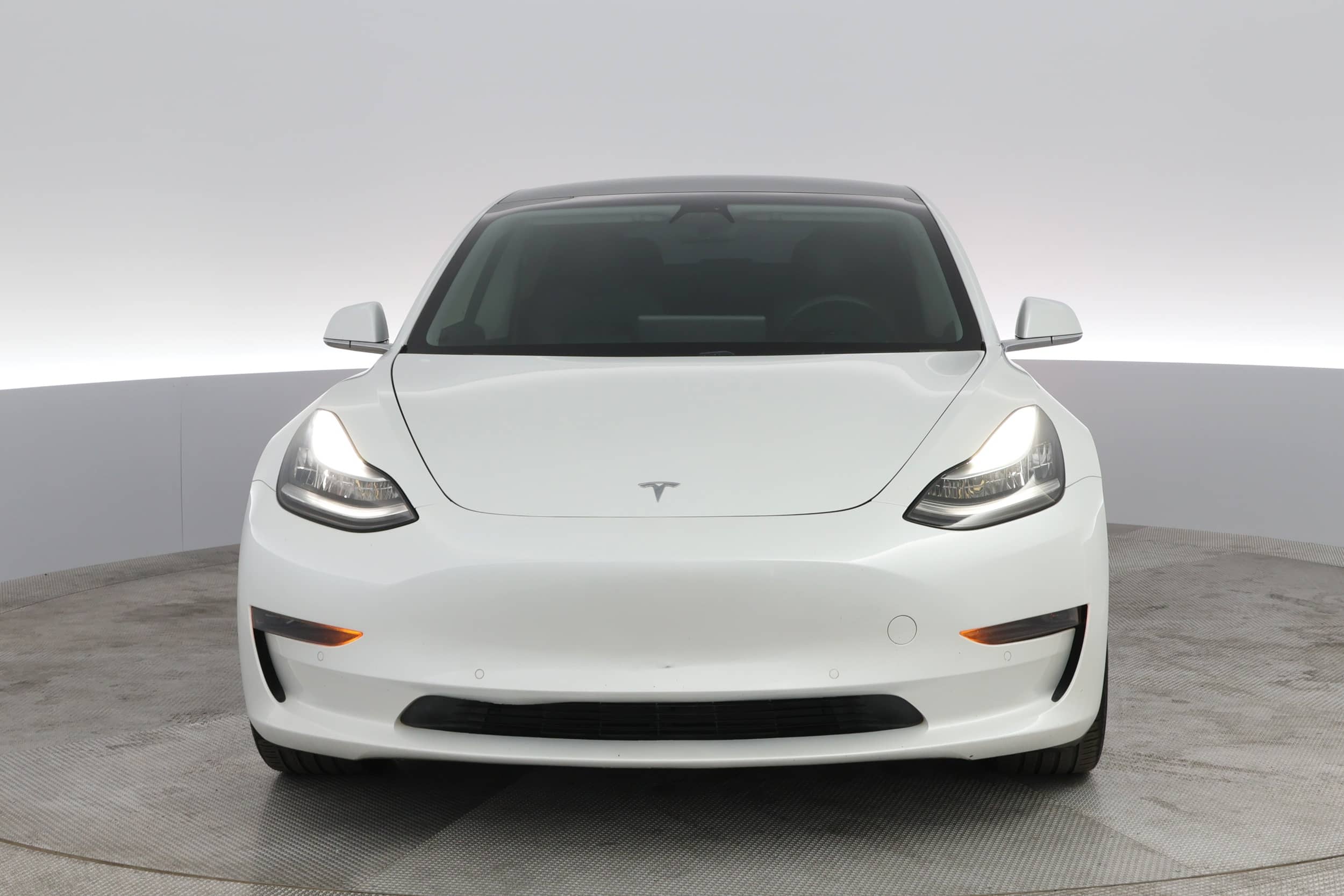 EverCars Co. vehicle image 5 for Tesla Model 3 -  Standard Range Plus on EverCars Co.
