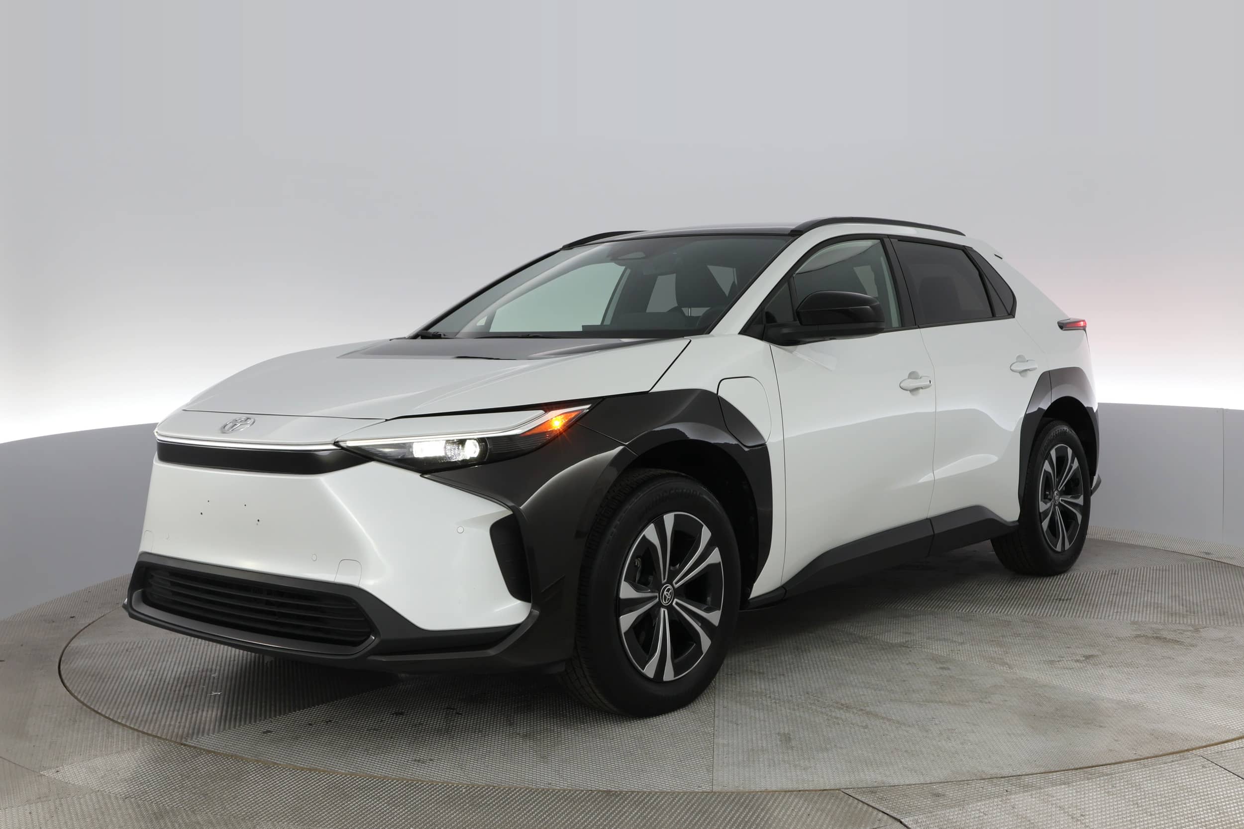 EverCars Co. featured vehicle's image for Toyota bZ4 X -  XLE on EverCars Co.