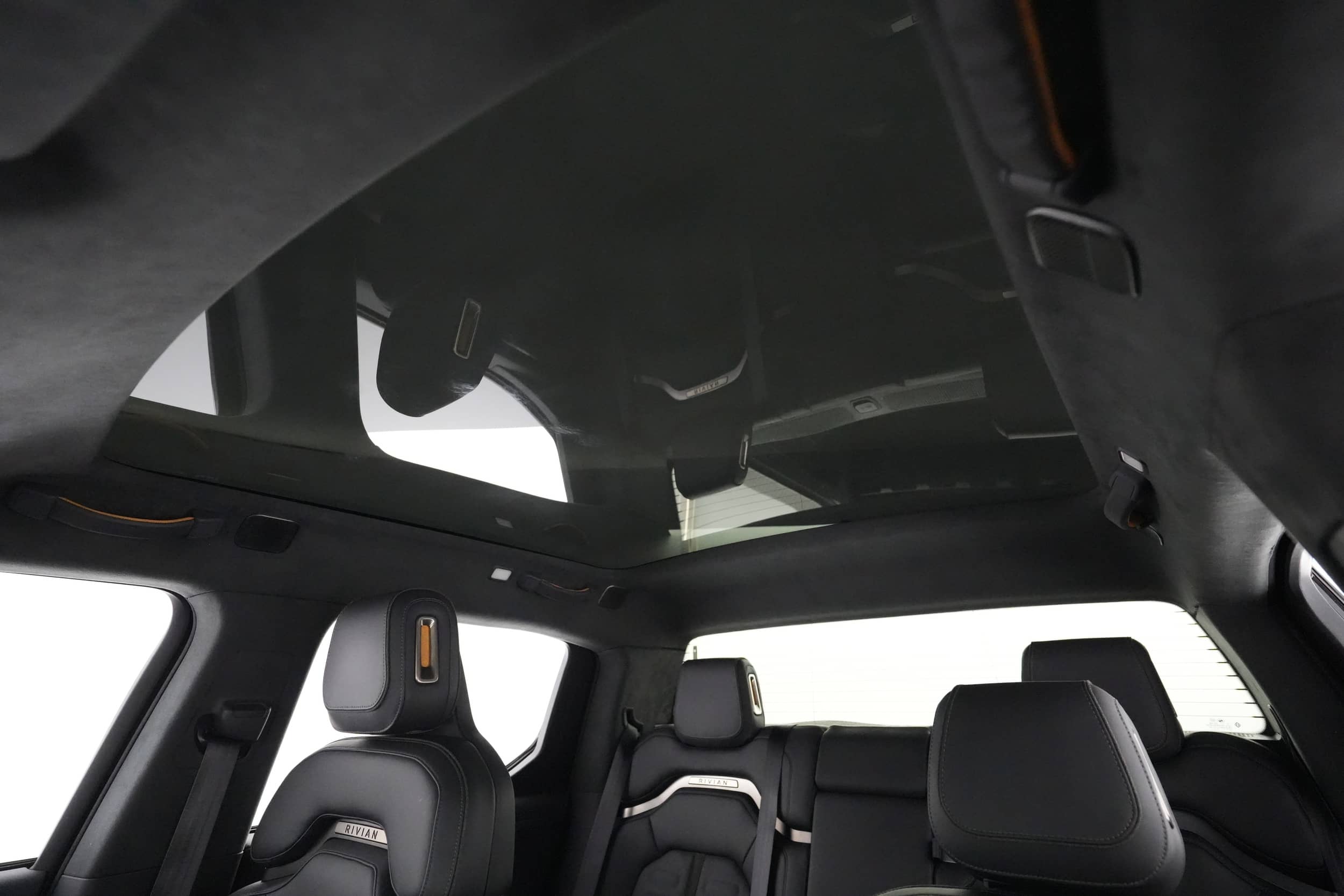 EverCars Co. vehicle image 19 for Rivian R1T -  Launch Edition on EverCars Co.