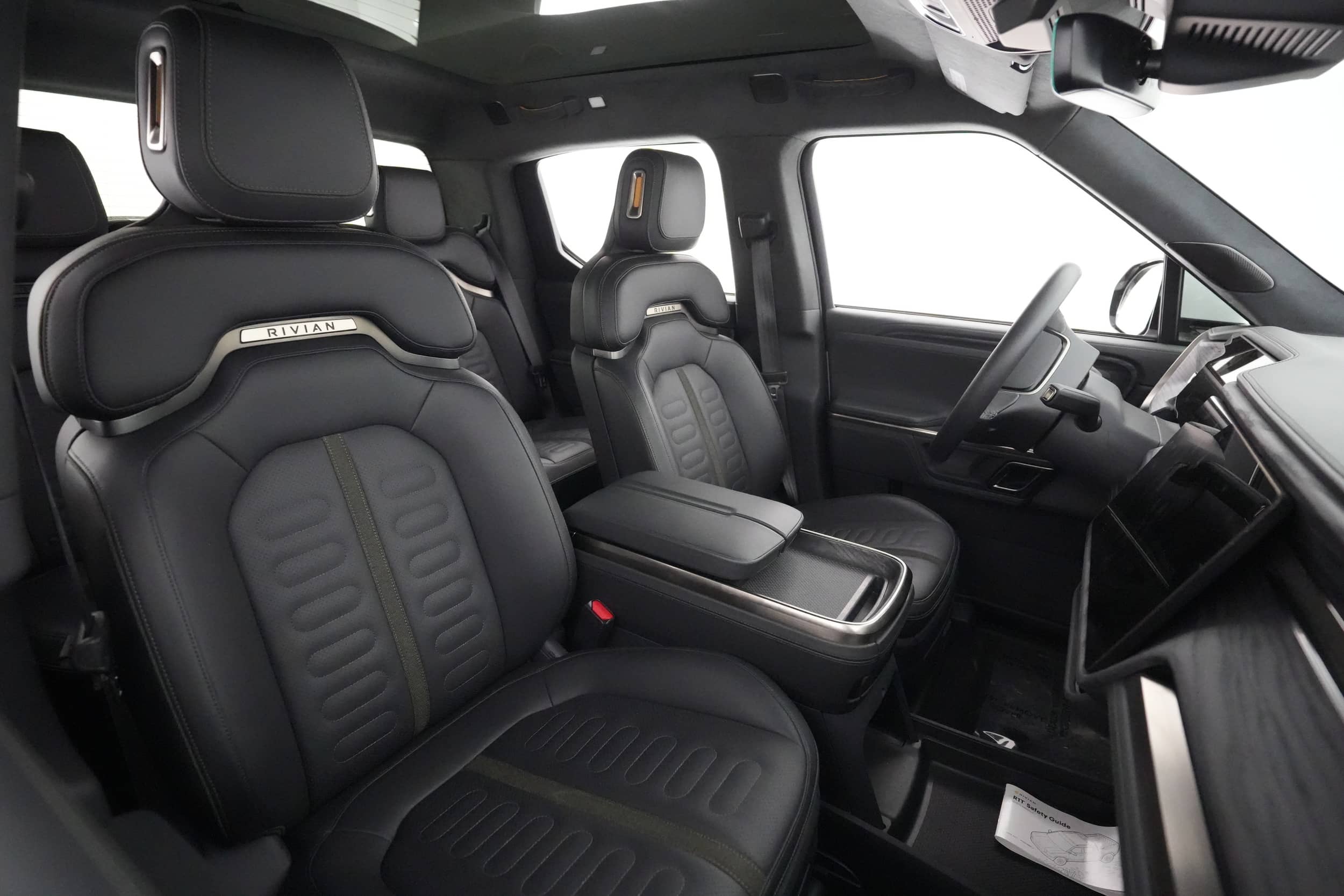 EverCars Co. vehicle image 18 for Rivian R1T -  Launch Edition on EverCars Co.
