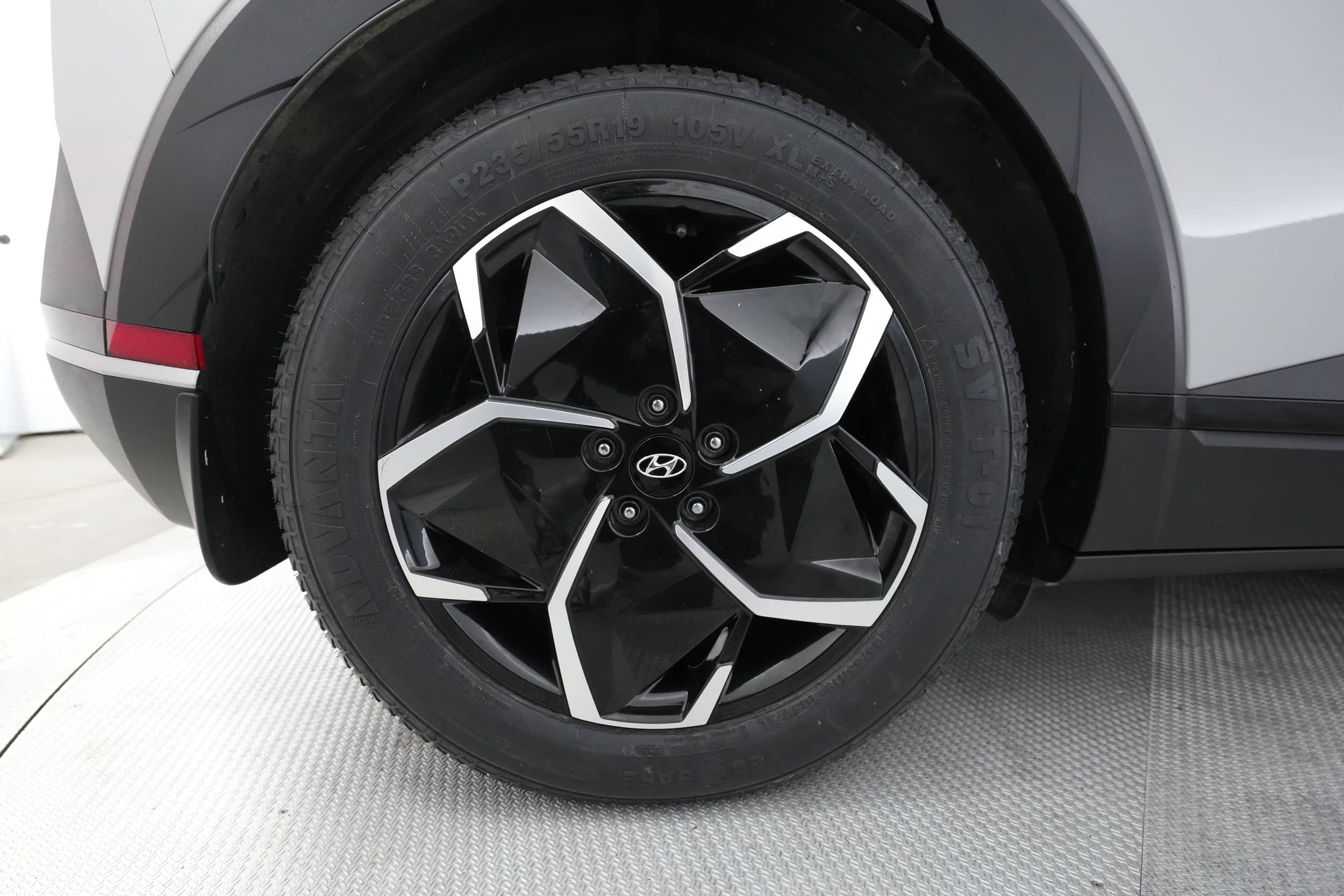 EverCars Co. vehicle image 14 for Hyundai IONIQ 5 -  SEL on EverCars Co.