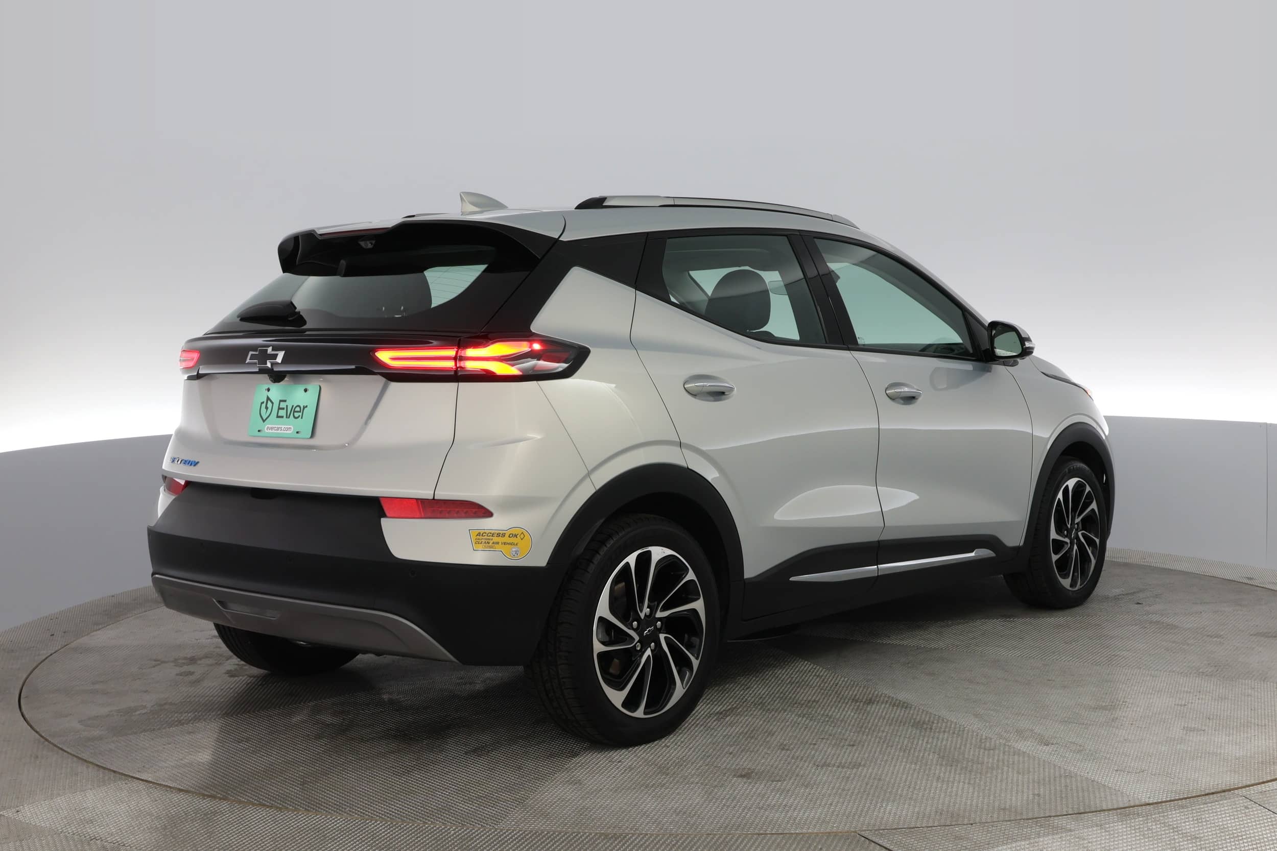 EverCars Co. vehicle image 2 for Chevrolet Bolt EUV -  Premier on EverCars Co.