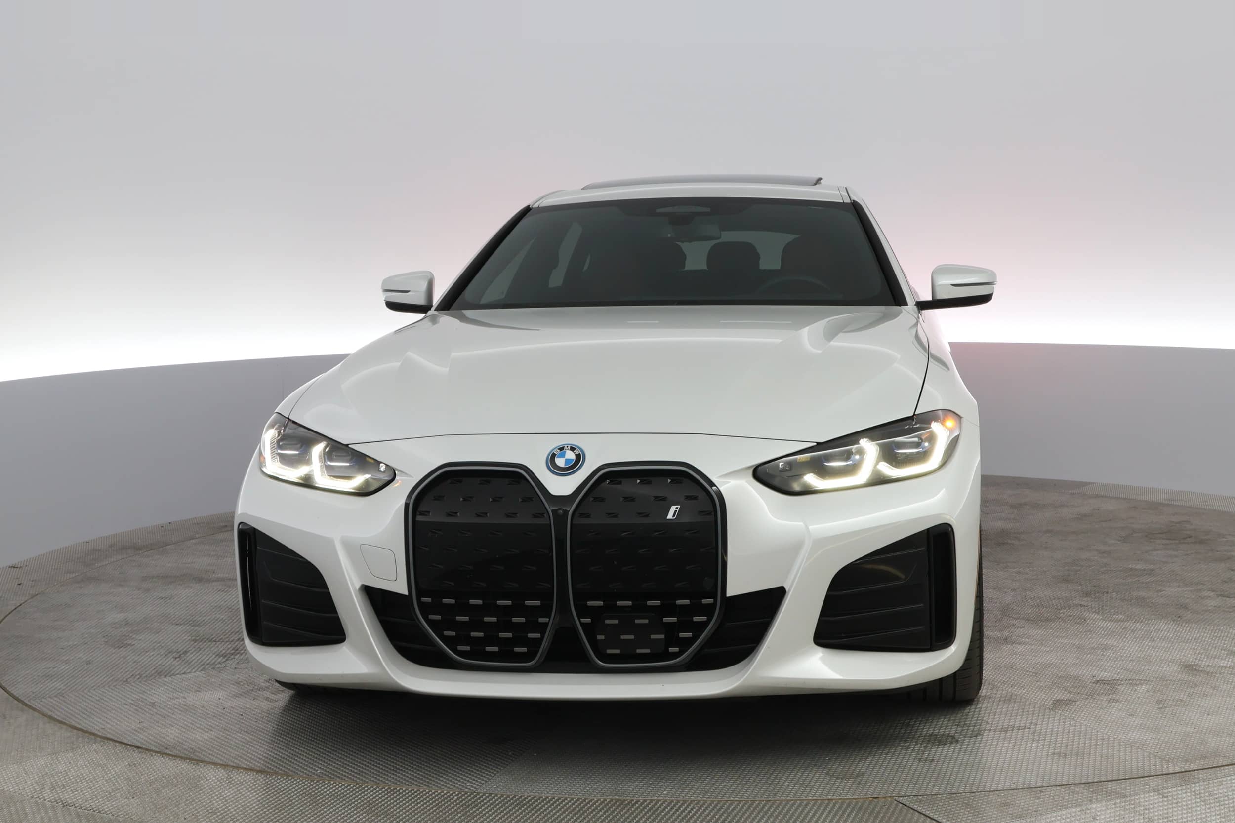 EverCars Co. vehicle image 5 for BMW i4 -  eDrive40 on EverCars Co.