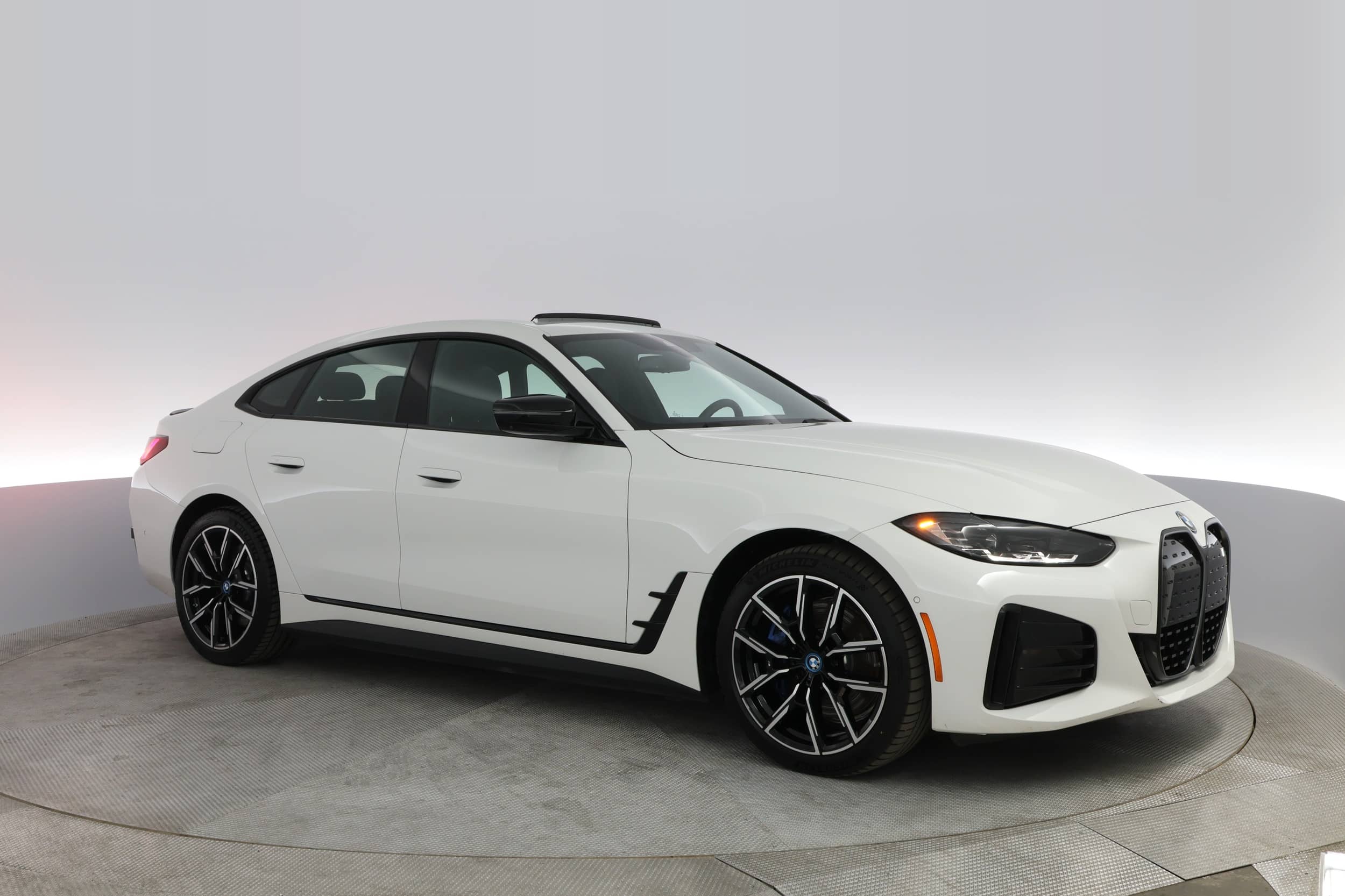 EverCars Co. vehicle image 11 for BMW i4 -  eDrive35 on EverCars Co.