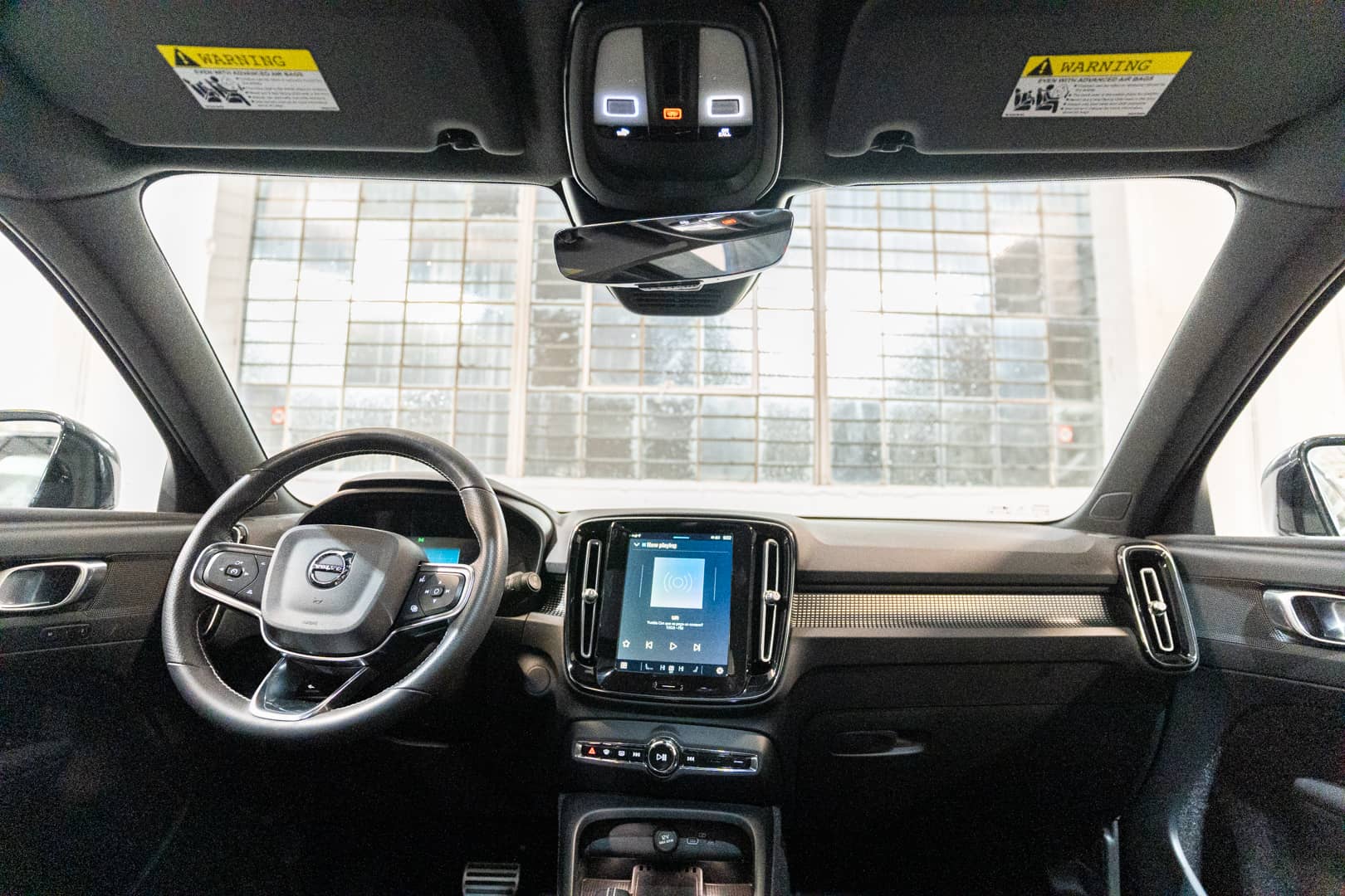 EverCars Co. vehicle image 18 for Volvo XC40 Recharge -  Pure Electric P8 on EverCars Co.