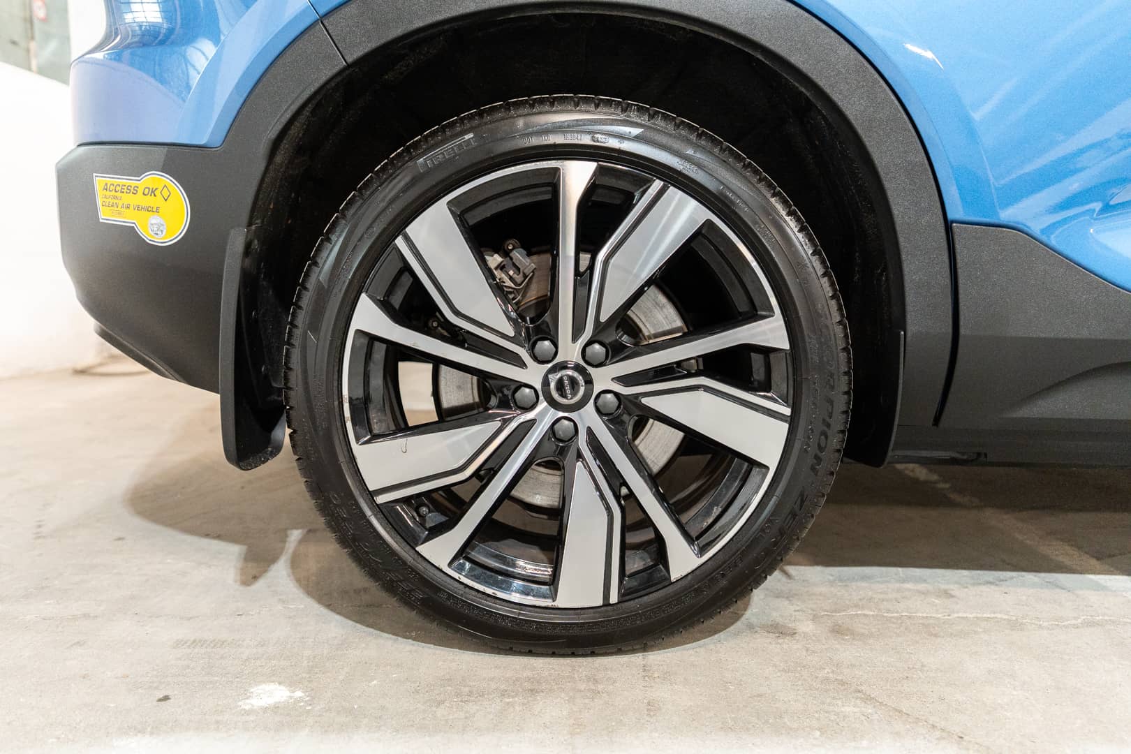 EverCars Co. vehicle image 17 for Volvo XC40 Recharge -  Pure Electric P8 on EverCars Co.