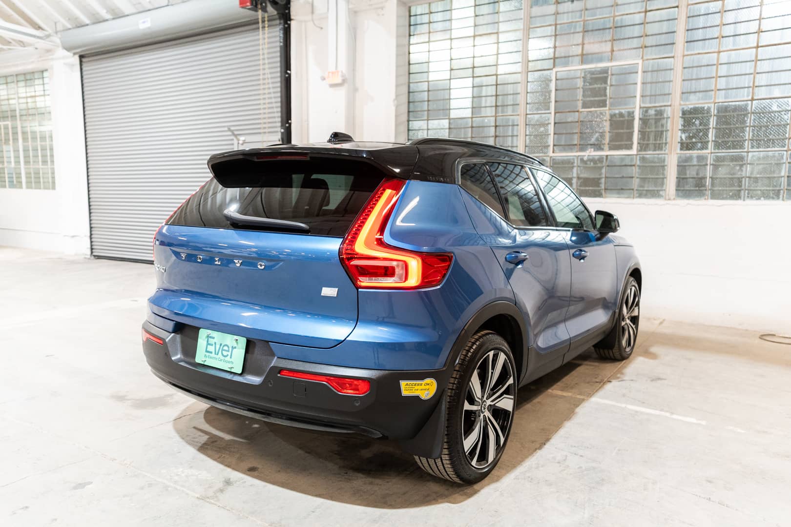 EverCars Co. vehicle image 6 for Volvo XC40 Recharge -  Pure Electric P8 on EverCars Co.