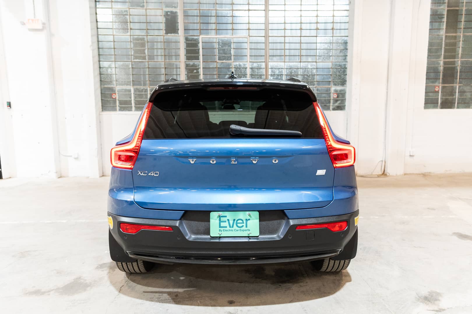 EverCars Co. vehicle image 7 for Volvo XC40 Recharge -  Pure Electric P8 on EverCars Co.
