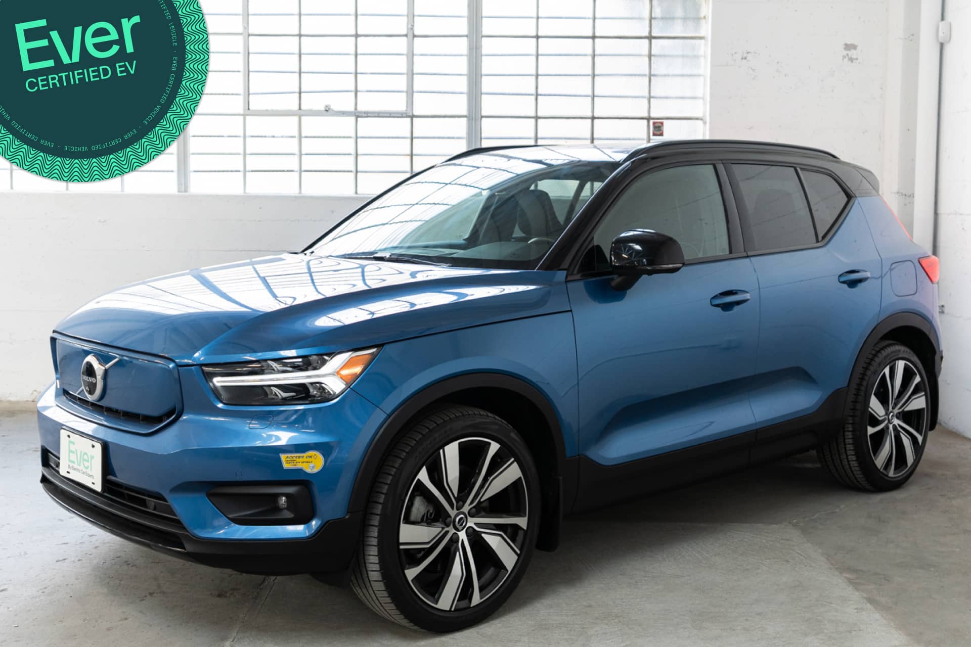 EverCars Co. featured vehicle's image for Volvo XC40 Recharge -  Pure Electric P8 on EverCars Co.