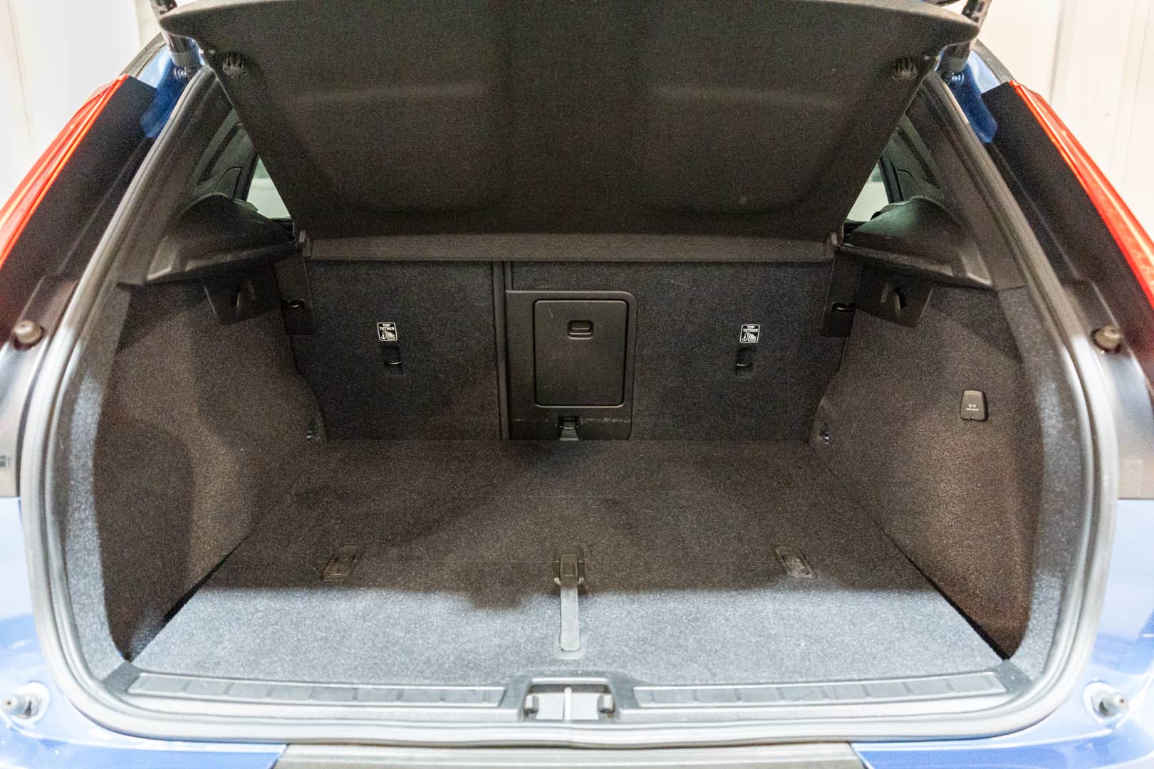 EverCars Co. vehicle image 20 for Volvo XC40 Recharge -  Pure Electric P8 on EverCars Co.