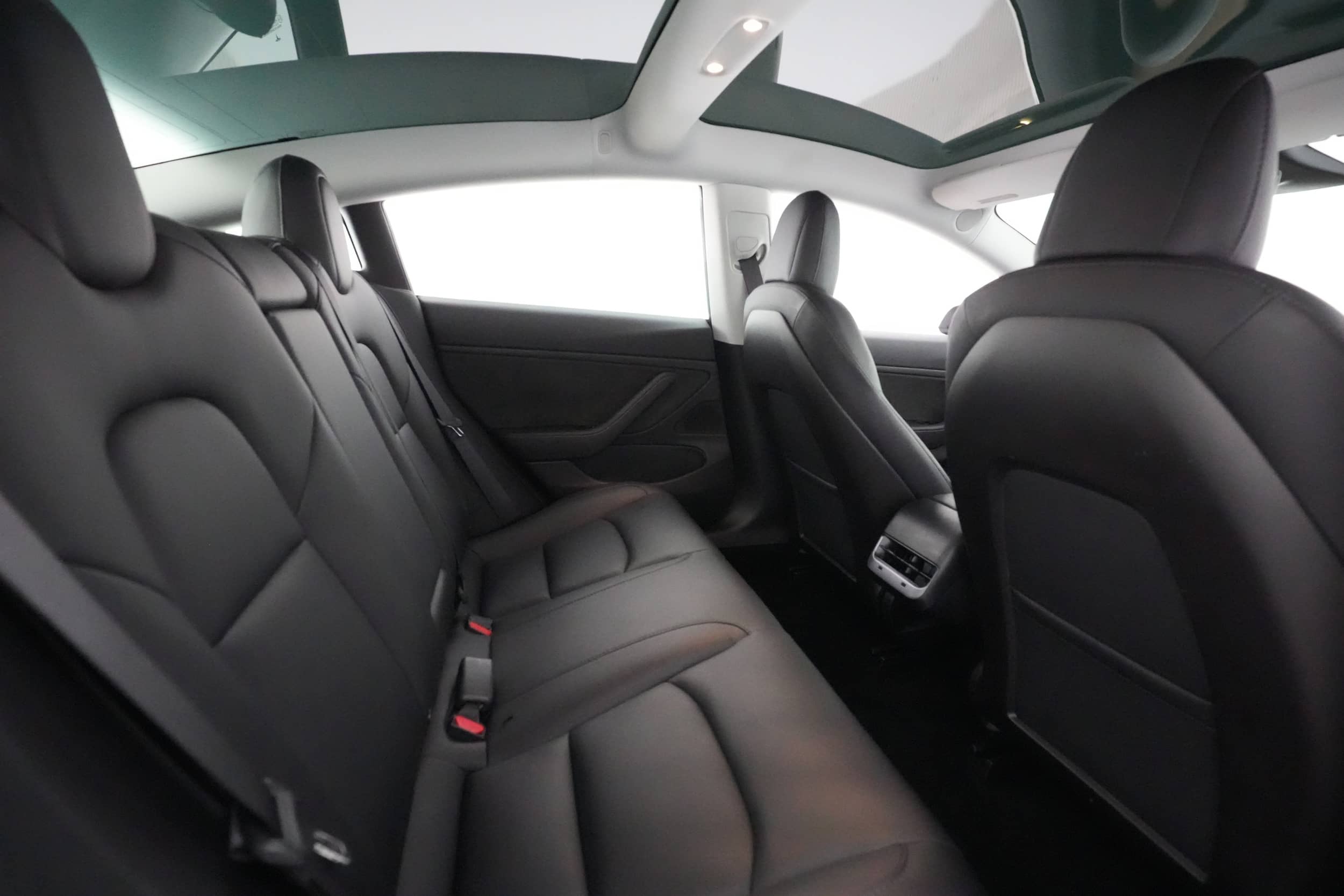 EverCars Co. vehicle image 3 for Tesla Model 3 -  Long Range on EverCars Co.