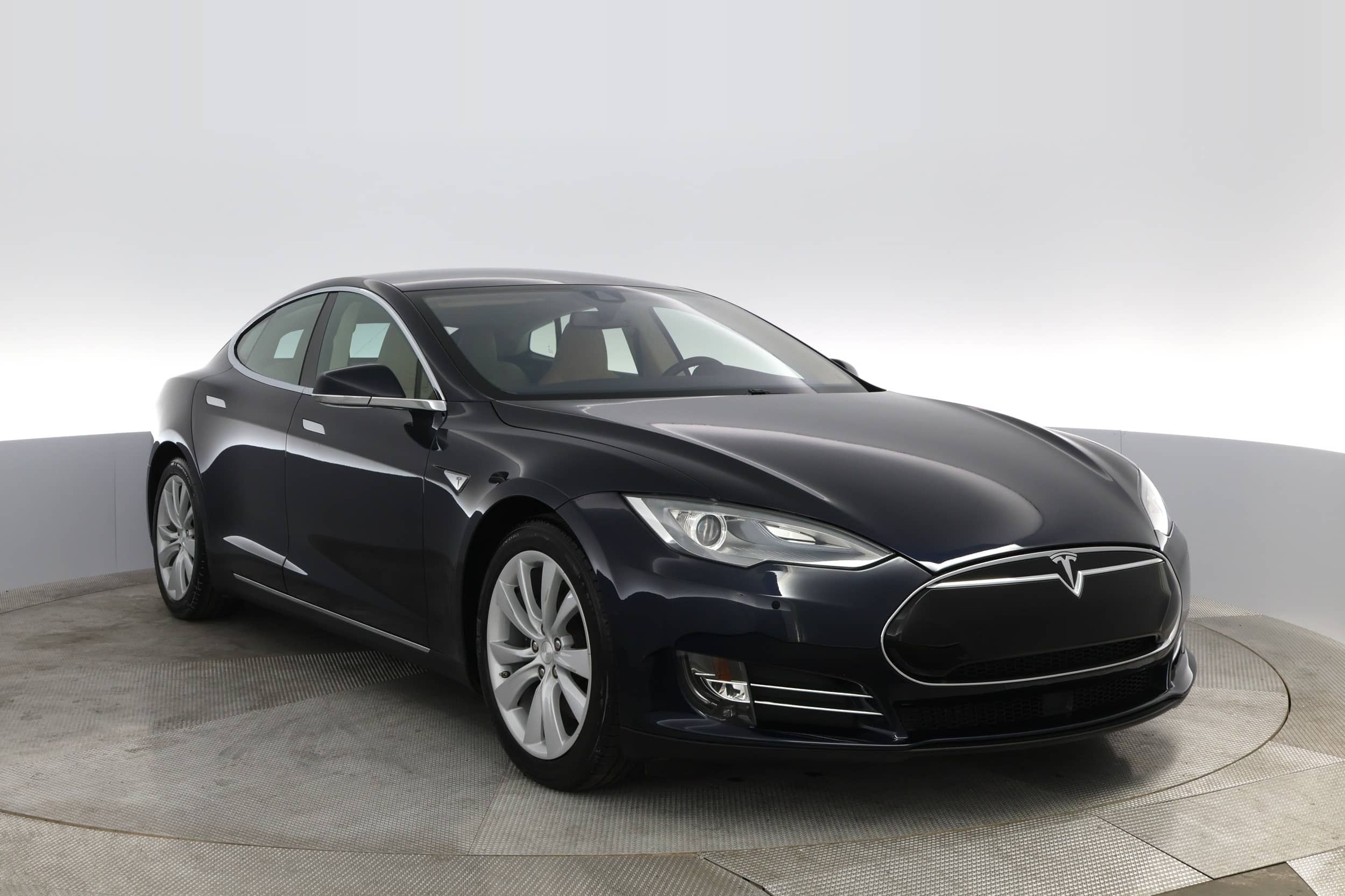 EverCars Co. vehicle image 13 for Tesla Model S -  85D on EverCars Co.