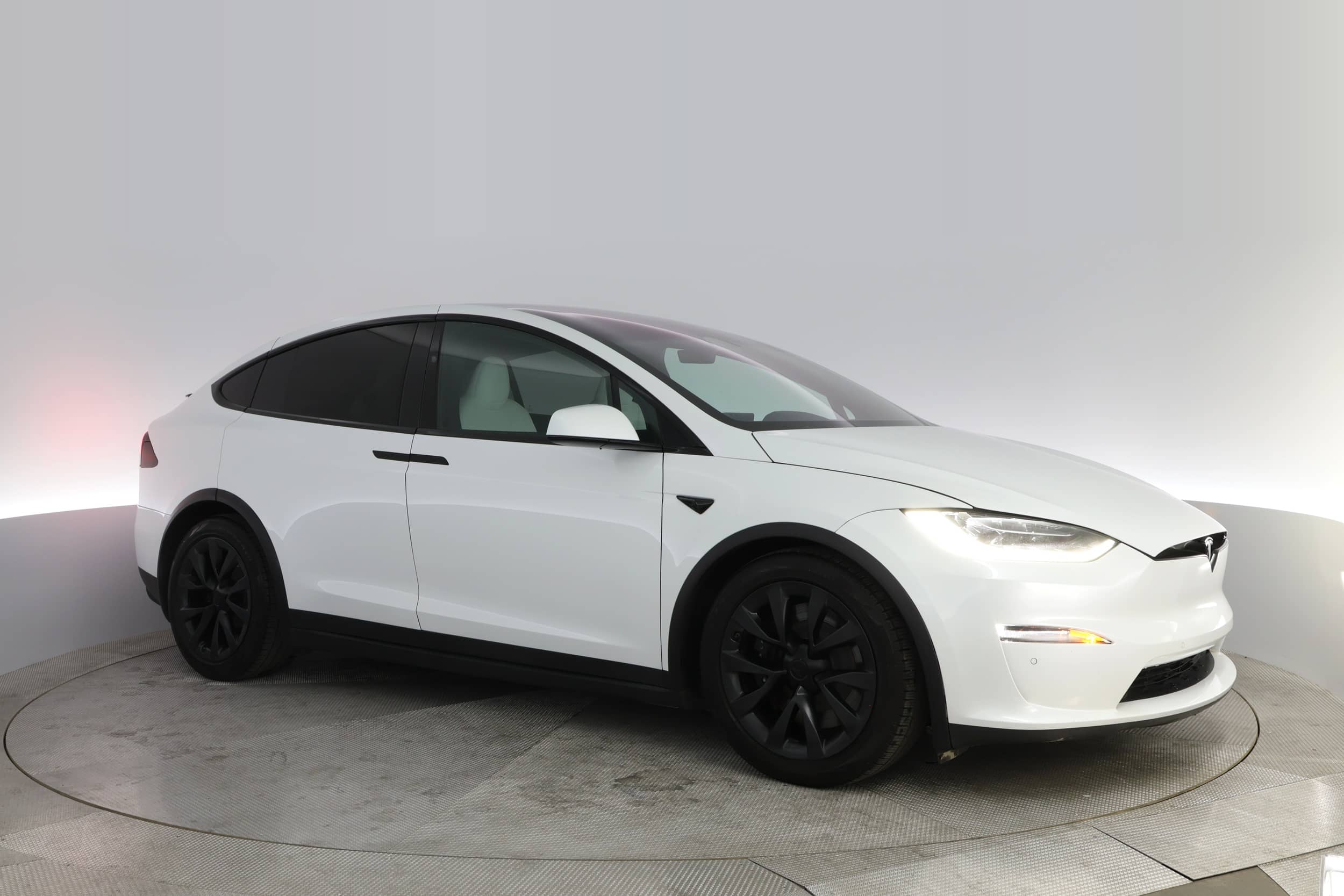 EverCars Co. vehicle image 13 for Tesla Model X -  Long Range on EverCars Co.