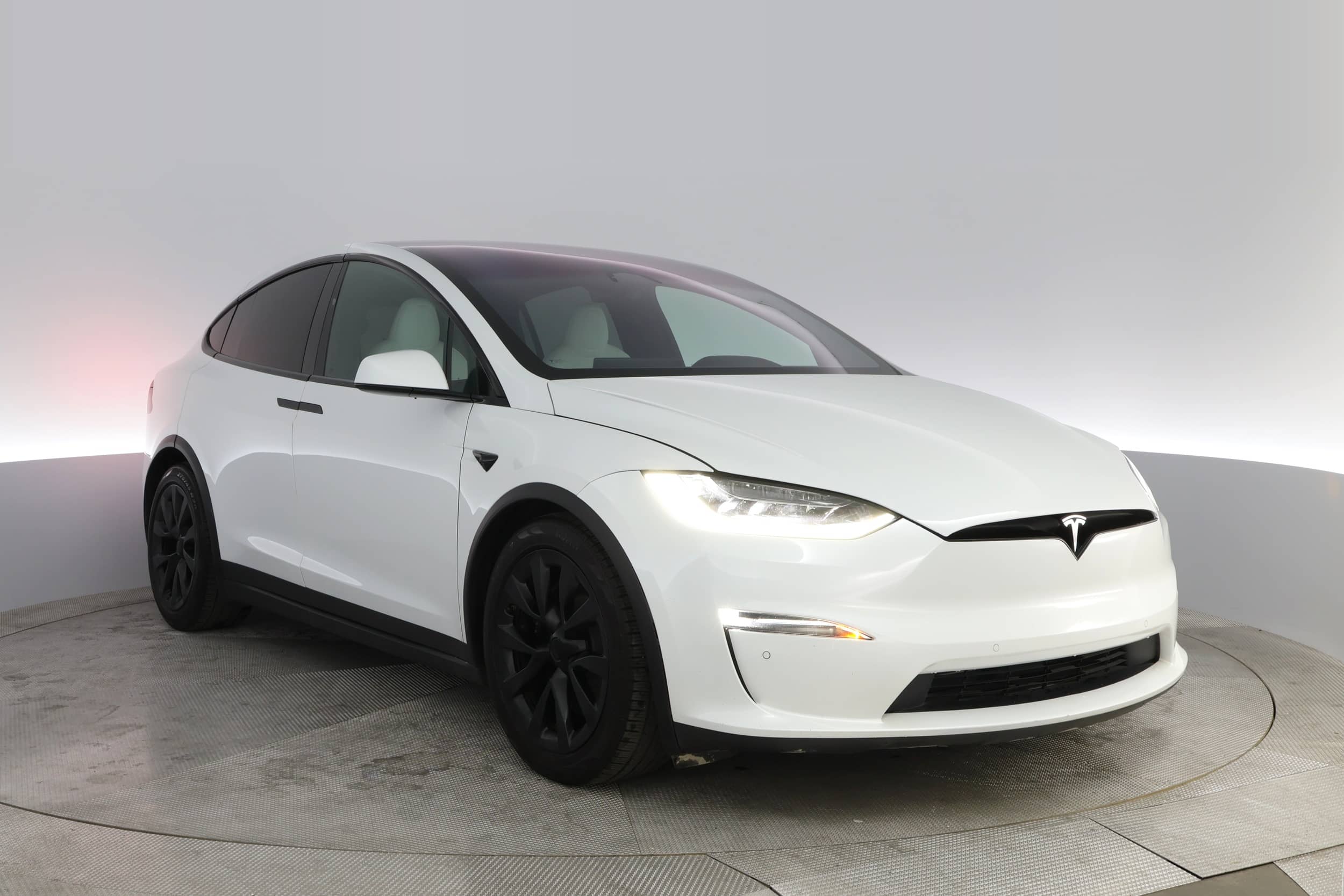 EverCars Co. vehicle image 12 for Tesla Model X -  Long Range on EverCars Co.
