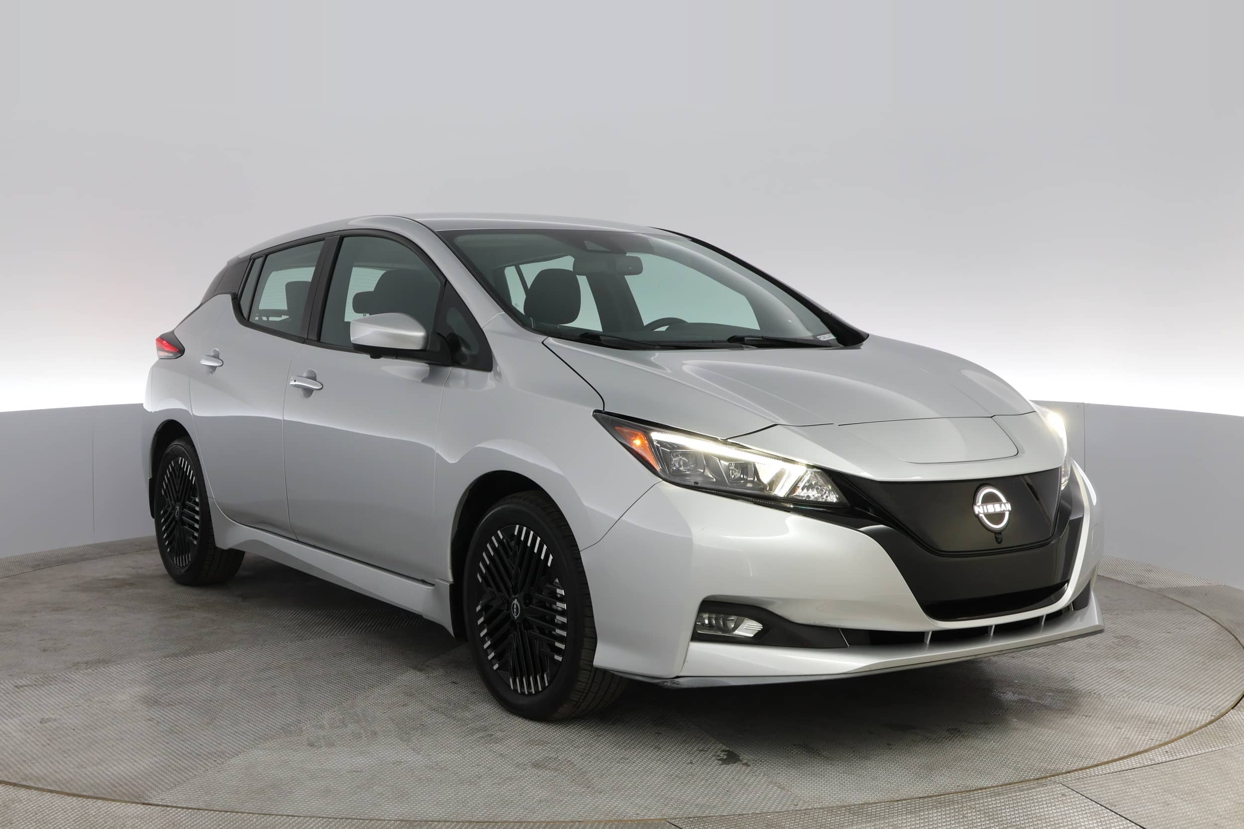 EverCars Co. vehicle image 6 for Nissan LEAF -  SV Plus on EverCars Co.