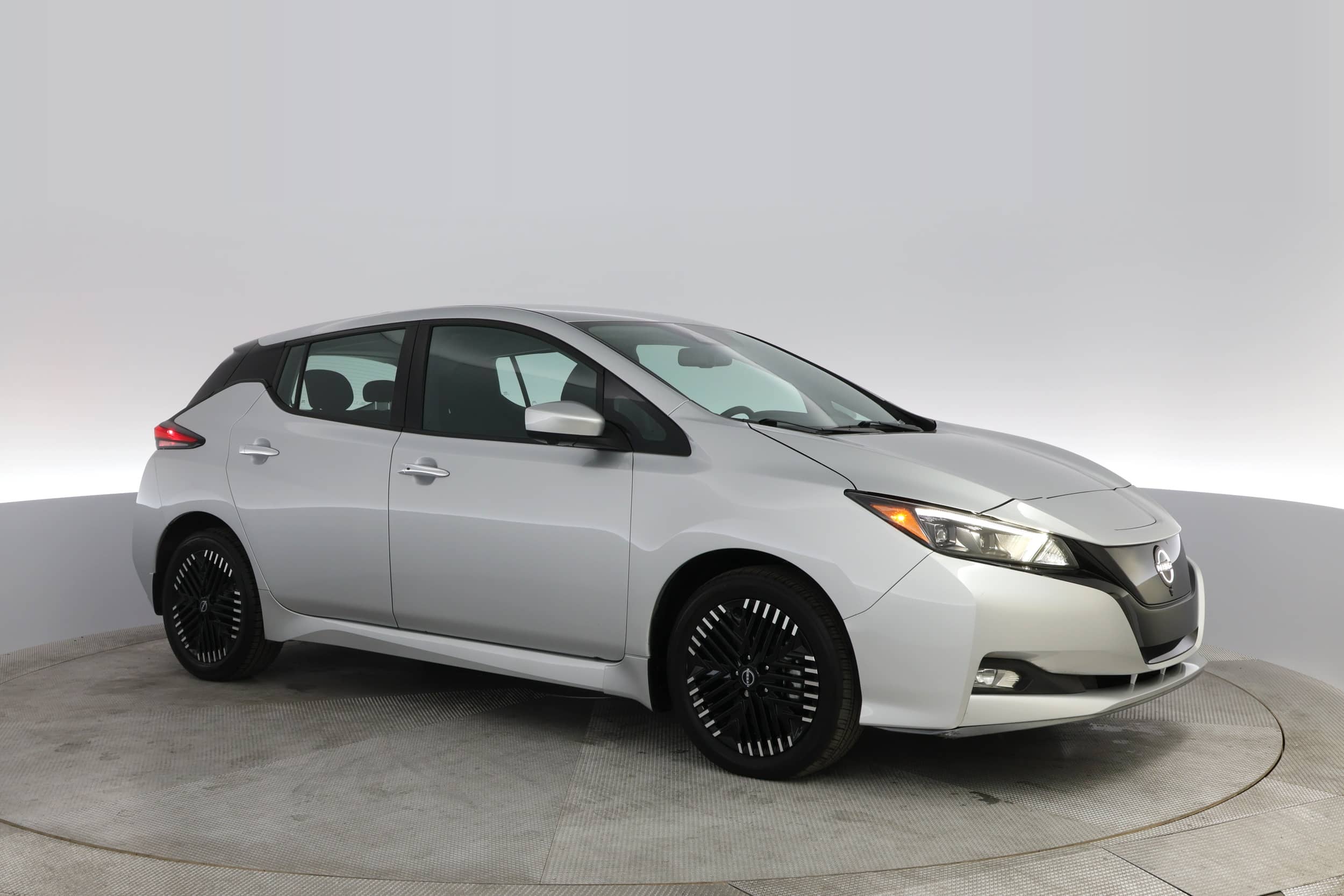EverCars Co. vehicle image 7 for Nissan LEAF -  SV Plus on EverCars Co.