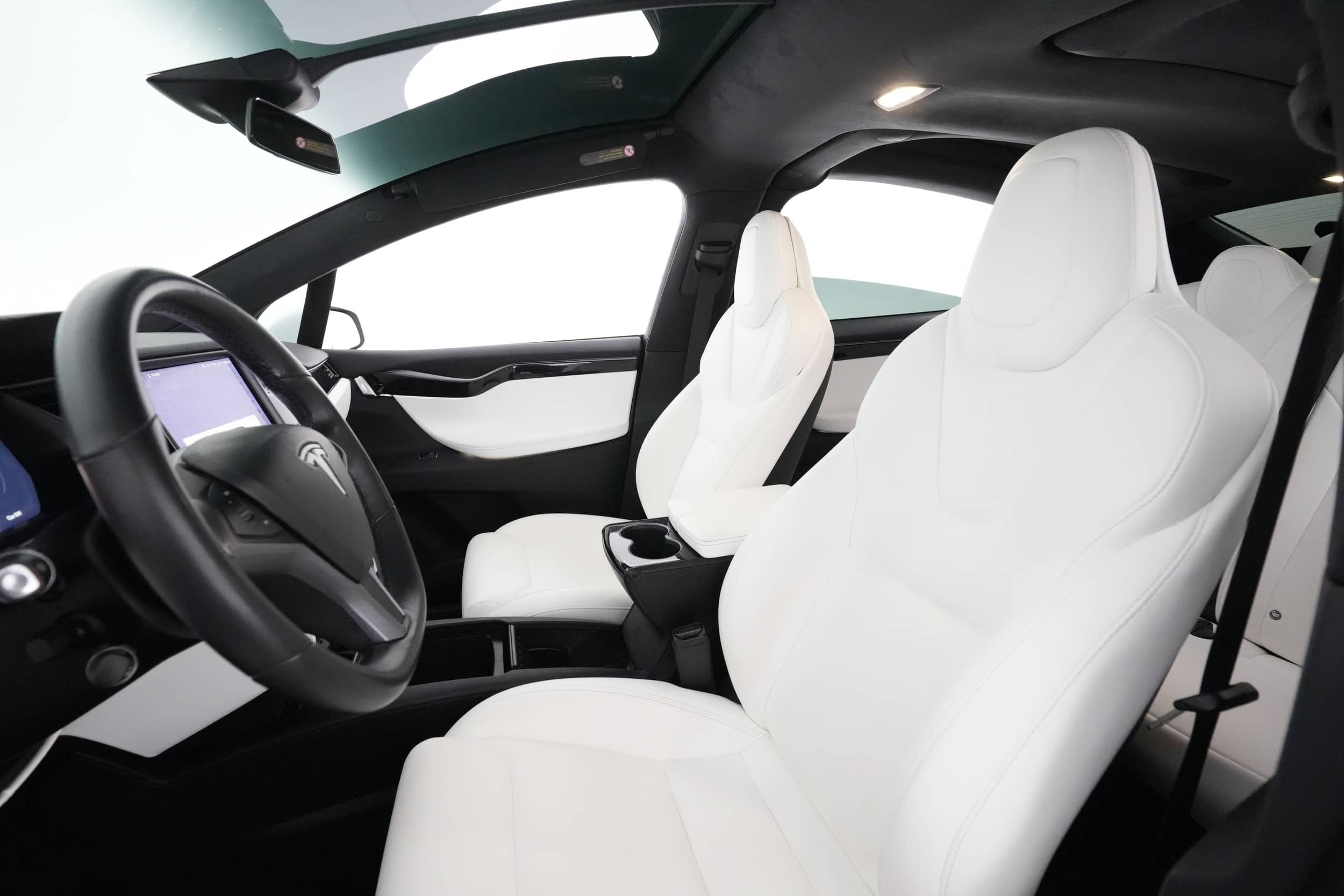 EverCars Co. vehicle image 2 for Tesla Model X -  Long Range on EverCars Co.