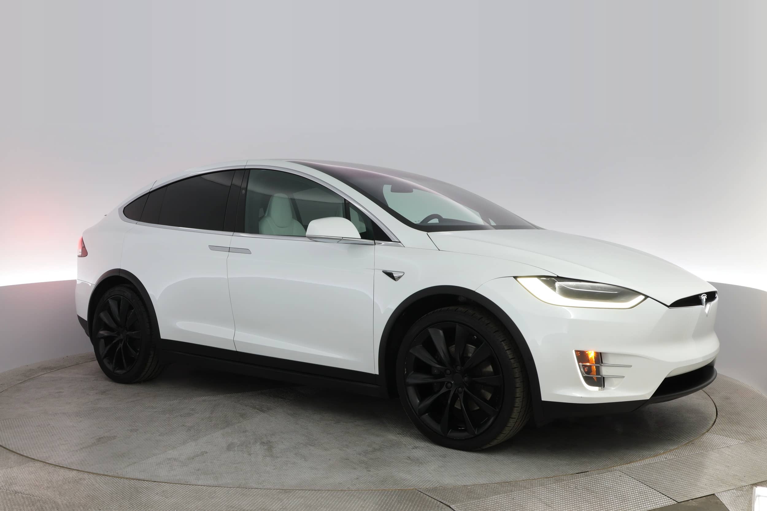 EverCars Co. vehicle image 11 for Tesla Model X -  Long Range on EverCars Co.