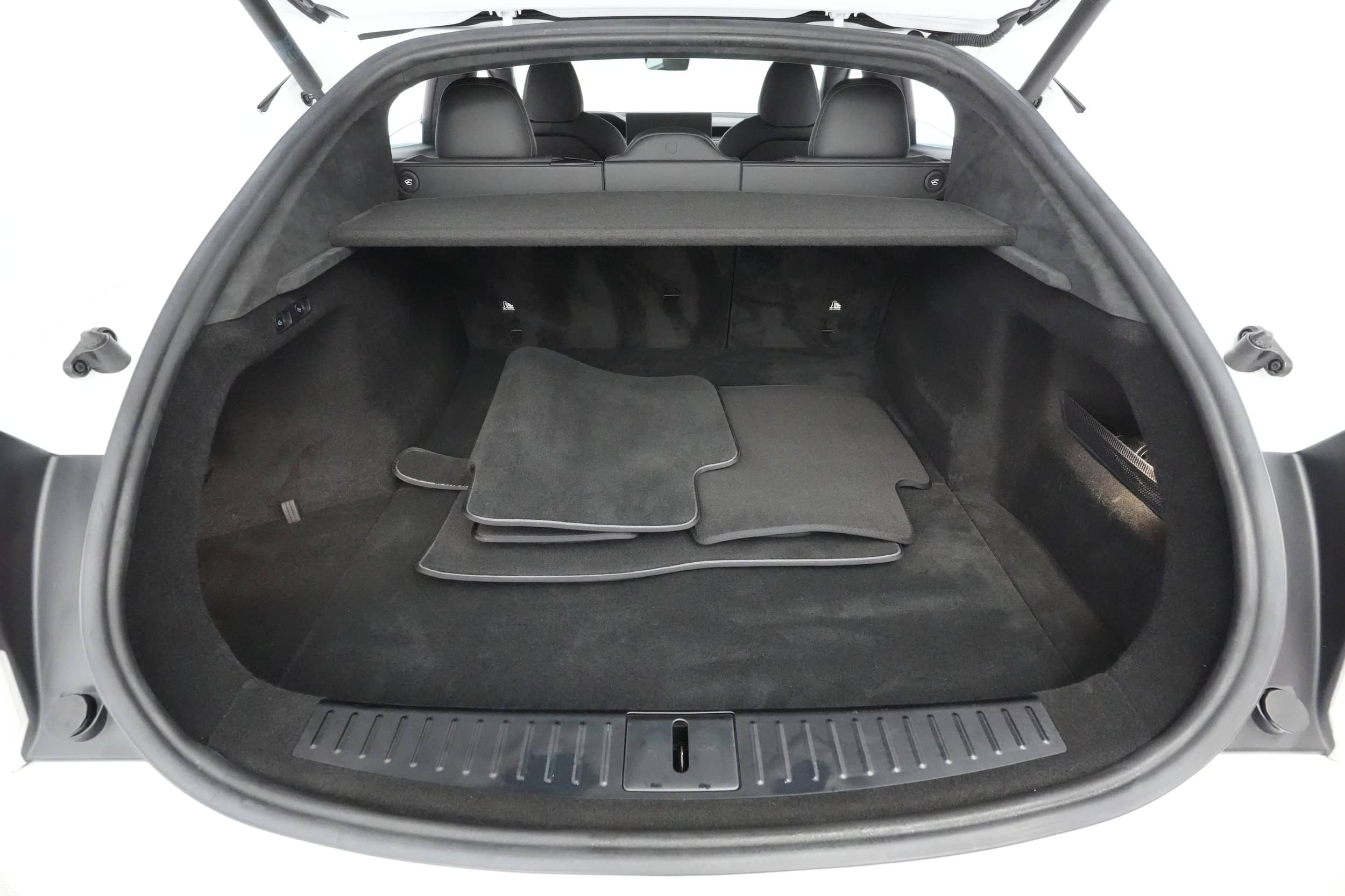 EverCars Co. vehicle image 6 for Tesla Model S -  Standard Range on EverCars Co.