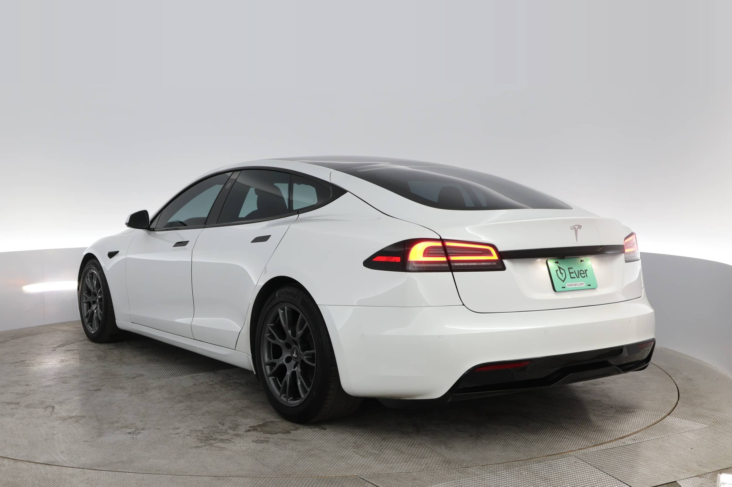 EverCars Co. vehicle image 9 for Tesla Model S -  Standard Range on EverCars Co.