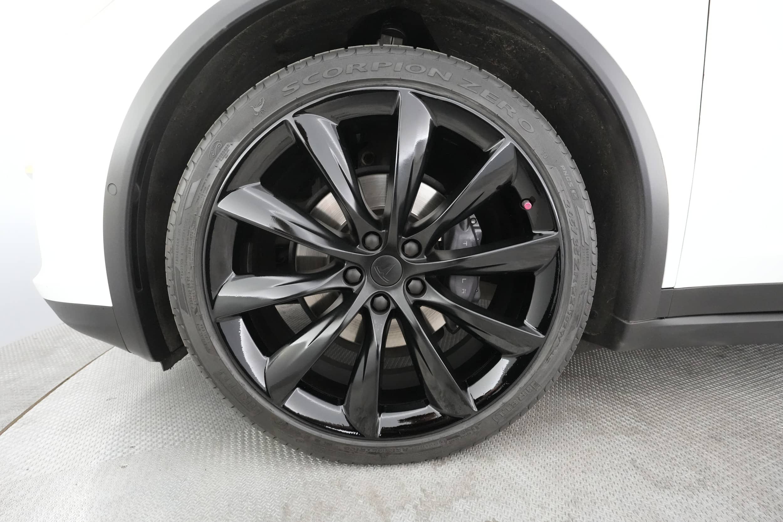 EverCars Co. vehicle image 7 for Tesla Model X -  Long Range Plus on EverCars Co.