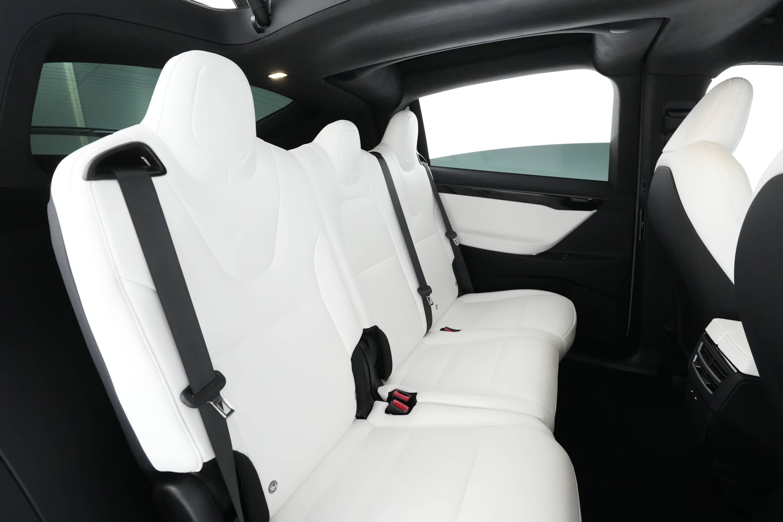 EverCars Co. vehicle image 4 for Tesla Model X -  Long Range Plus on EverCars Co.