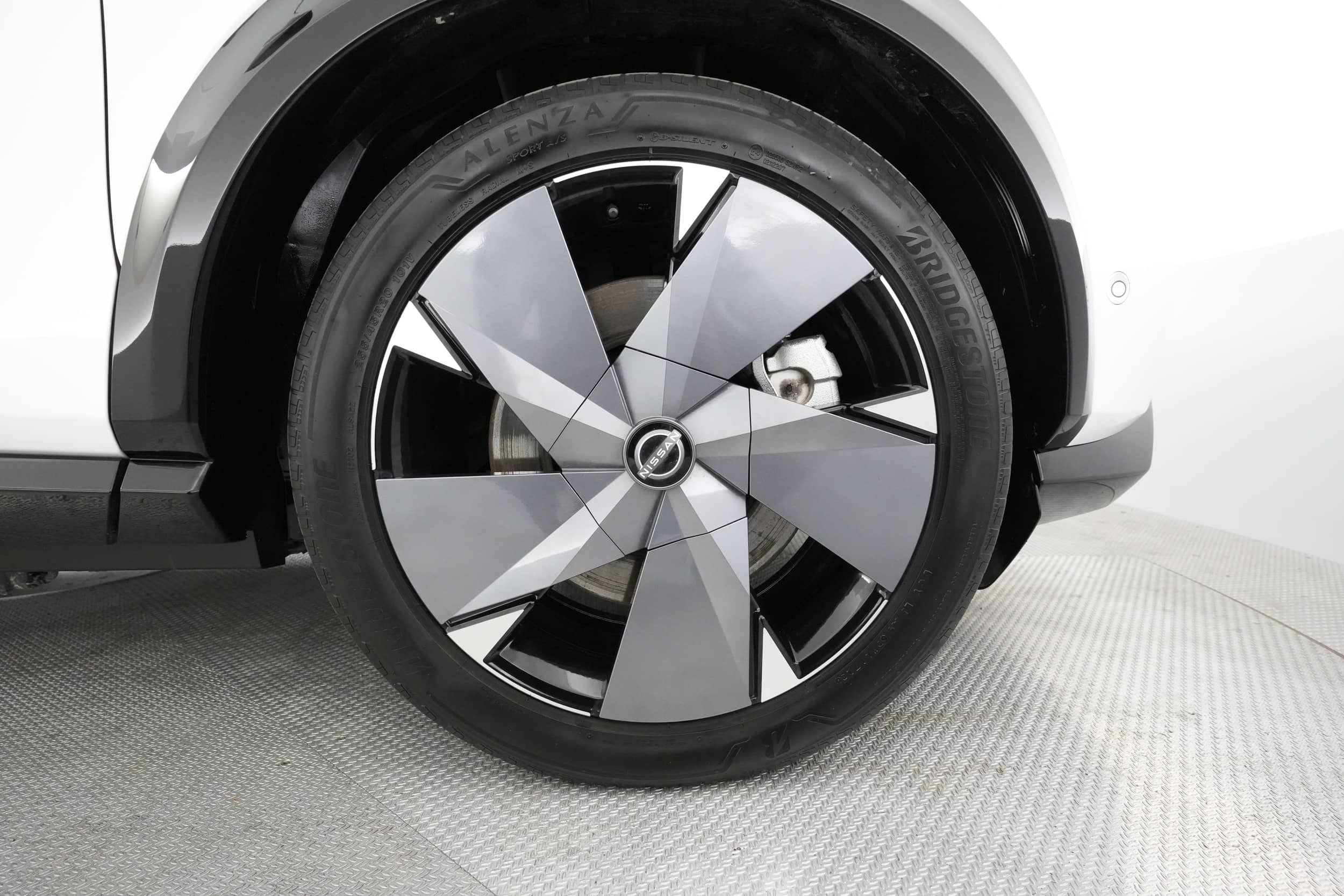 EverCars Co. vehicle image 16 for Nissan Ariya -  PLATINUM+ e-4ORCE on EverCars Co.